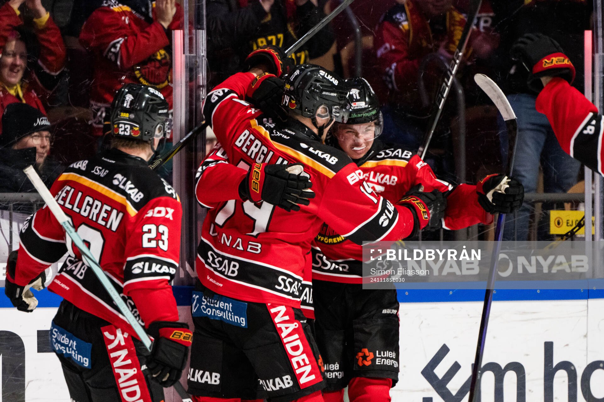 Luleås Jonas Berglund, David Lilja och Isac Hedqvist jublar