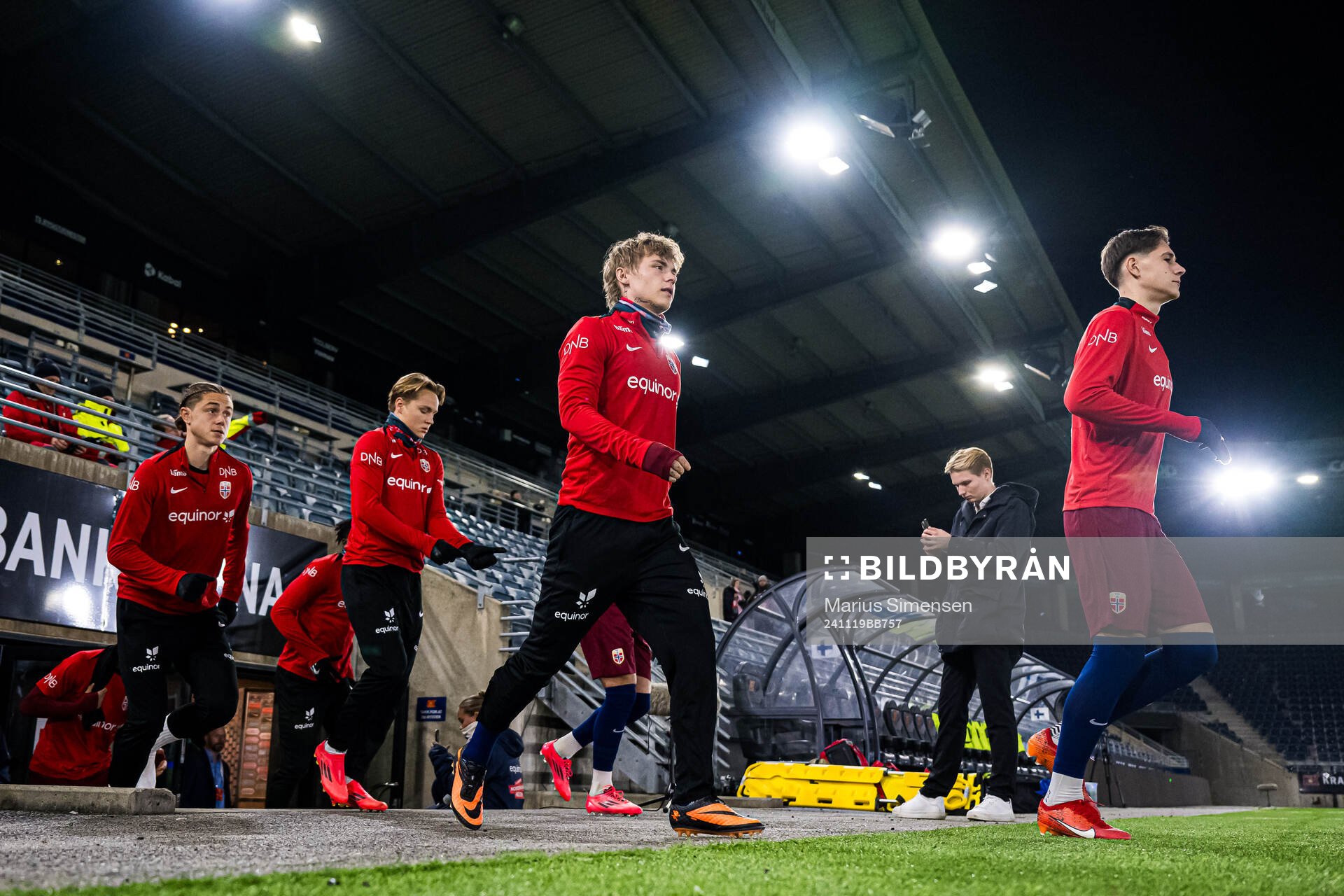 Isak Hansen-Aarøen of Norway warms up