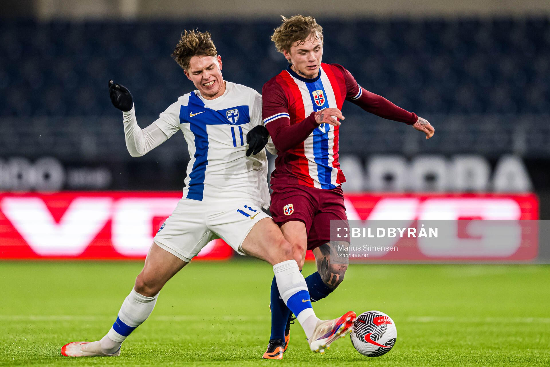 Casper Terho of Finland and Isak Hansen-Aarøen of Norway