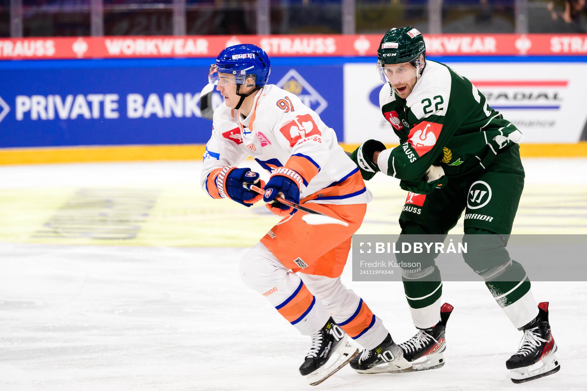 Petteri Puhakka of Tappara Tampere and Per Åslund of