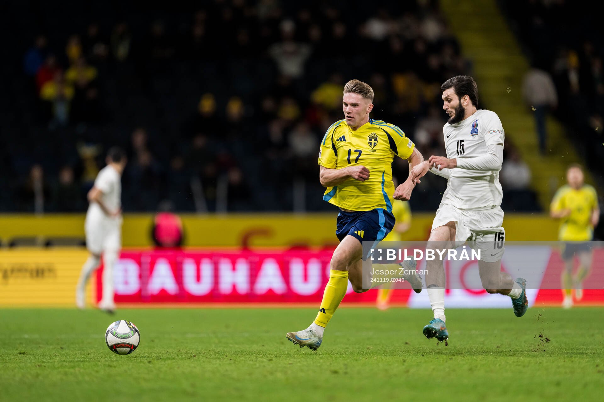 Viktor Gyökeres of Sweden and Hojjat Haghverdi of Azerbaijan during the Nations League football match between Sweden and Azerbaijan on November 19, 2024 in Stockholm.