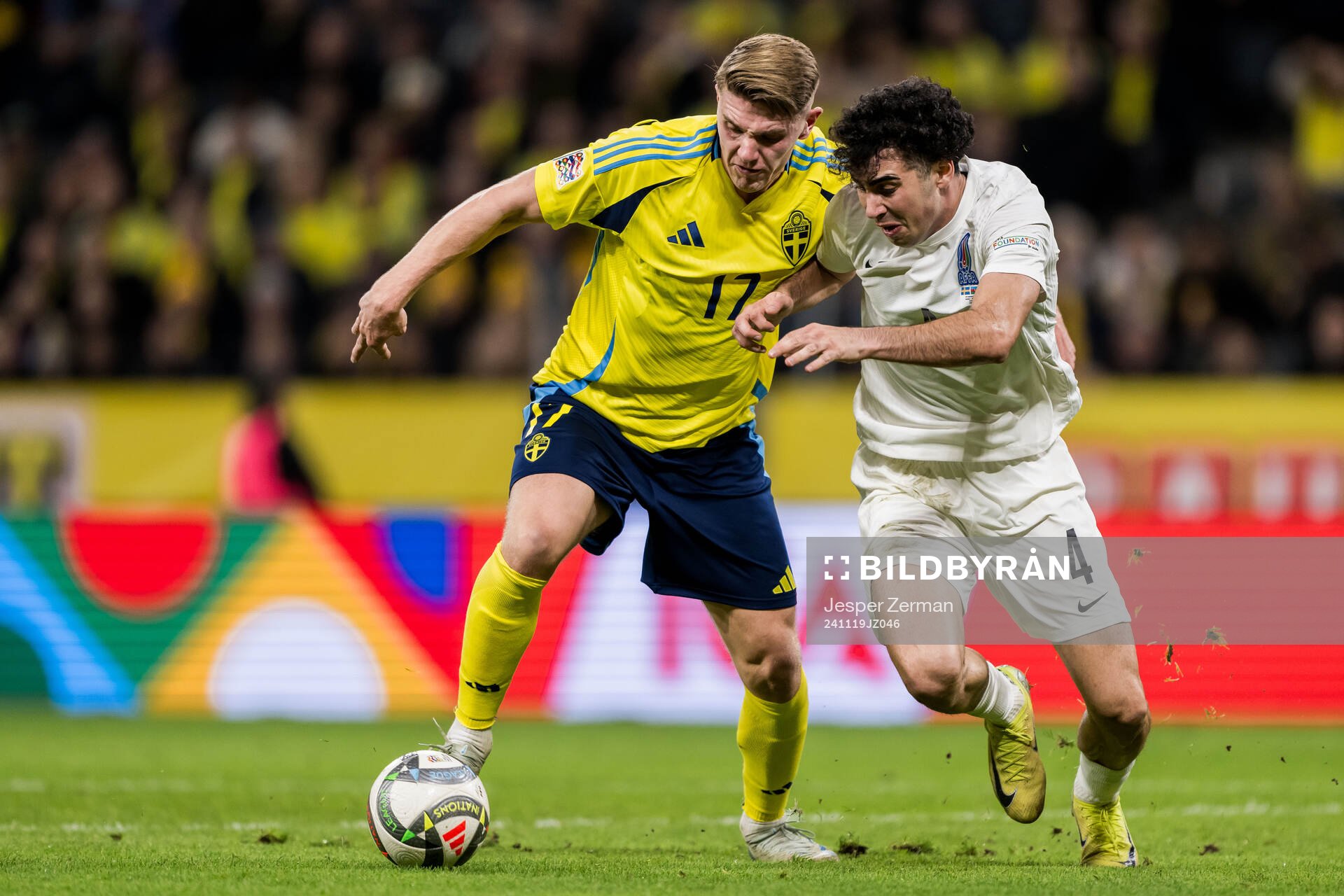 Viktor Gyökeres of Sweden and Anton Krivotsyuk of