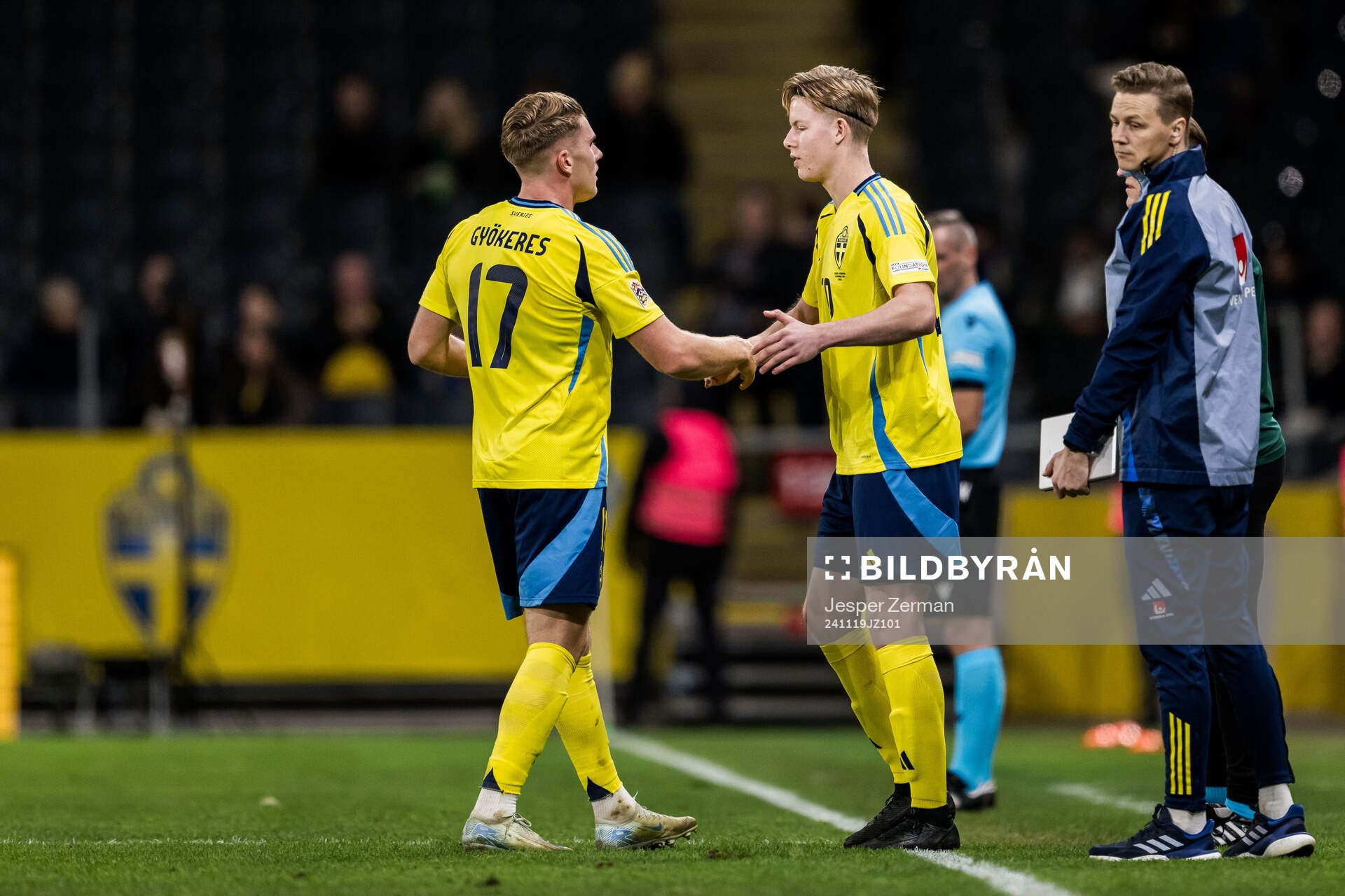 Viktor Gyökeres and Nils Zätterström of Sweden