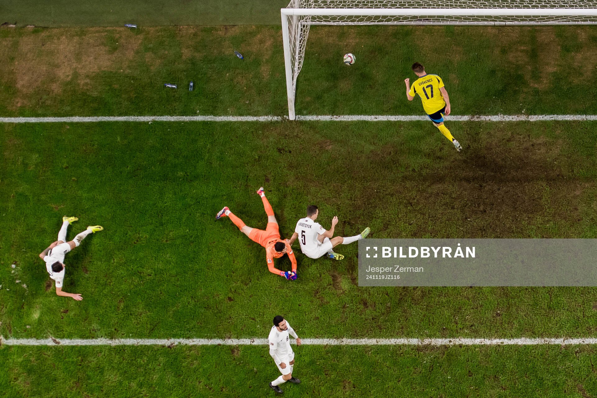 Viktor Gyökeres of Sweden celebrates