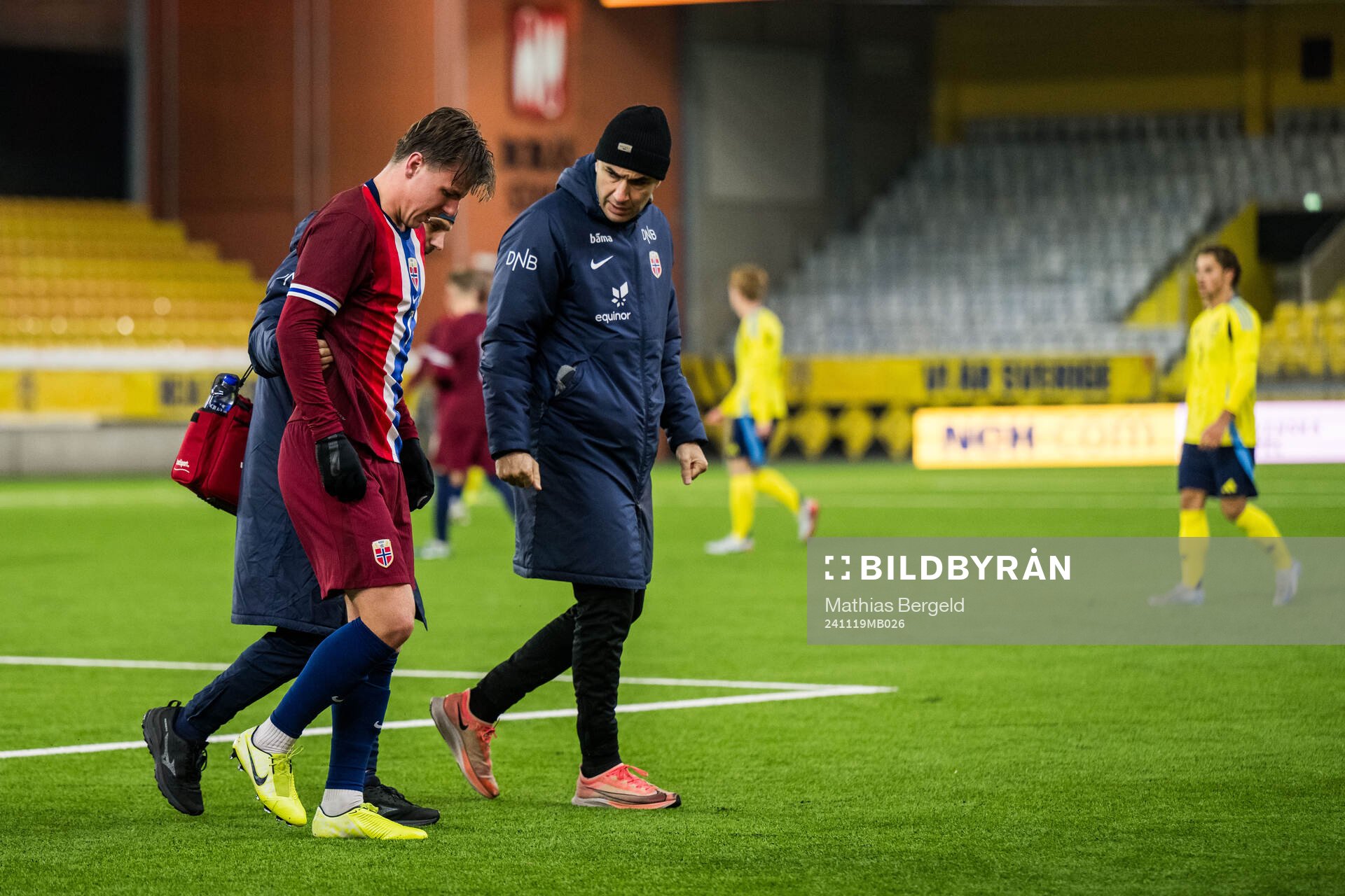 Julian Bakkeli Gonstad of Norway leaves the pitch after being injured during the under-19 Euro Qualifier football match between Sweden and Norway on November 19, 2024 in Borås.