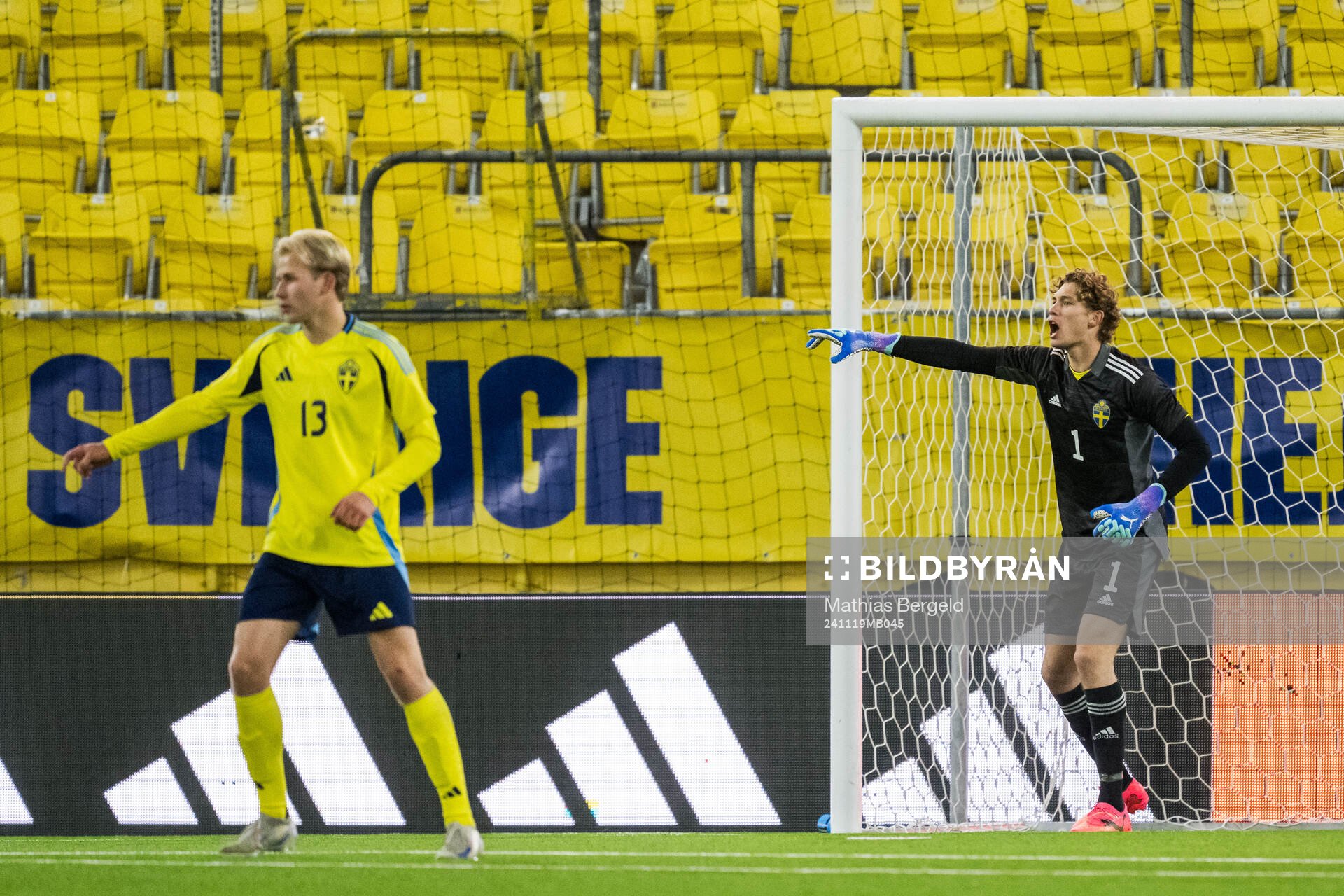Harry Hilvenius and Goalkeeper William Nieroth Lundgren of Sweden during the under-19 Euro Qualifier football match between Sweden and Norway on November 19, 2024 in Borås.