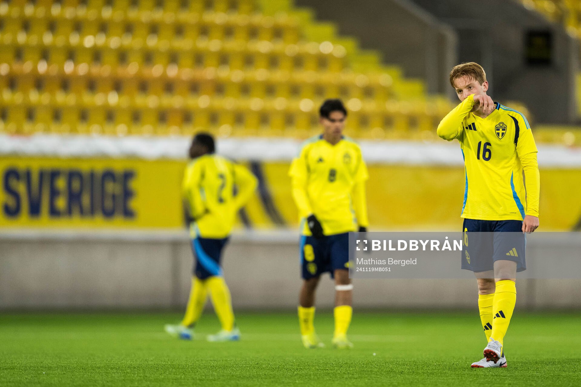 Wiliam Andersson of Sweden looks dejected