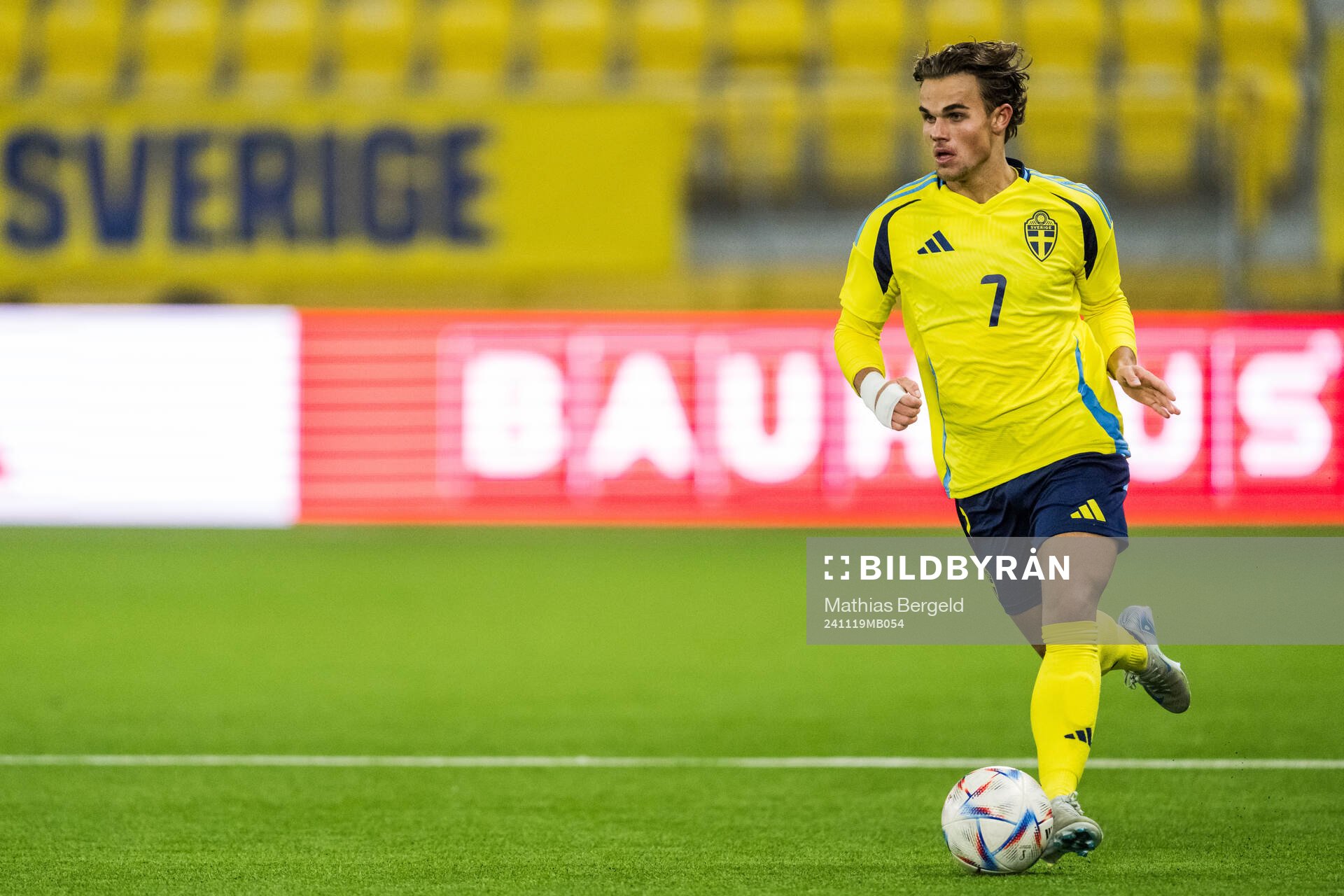 Simon Sjöholm of Sweden