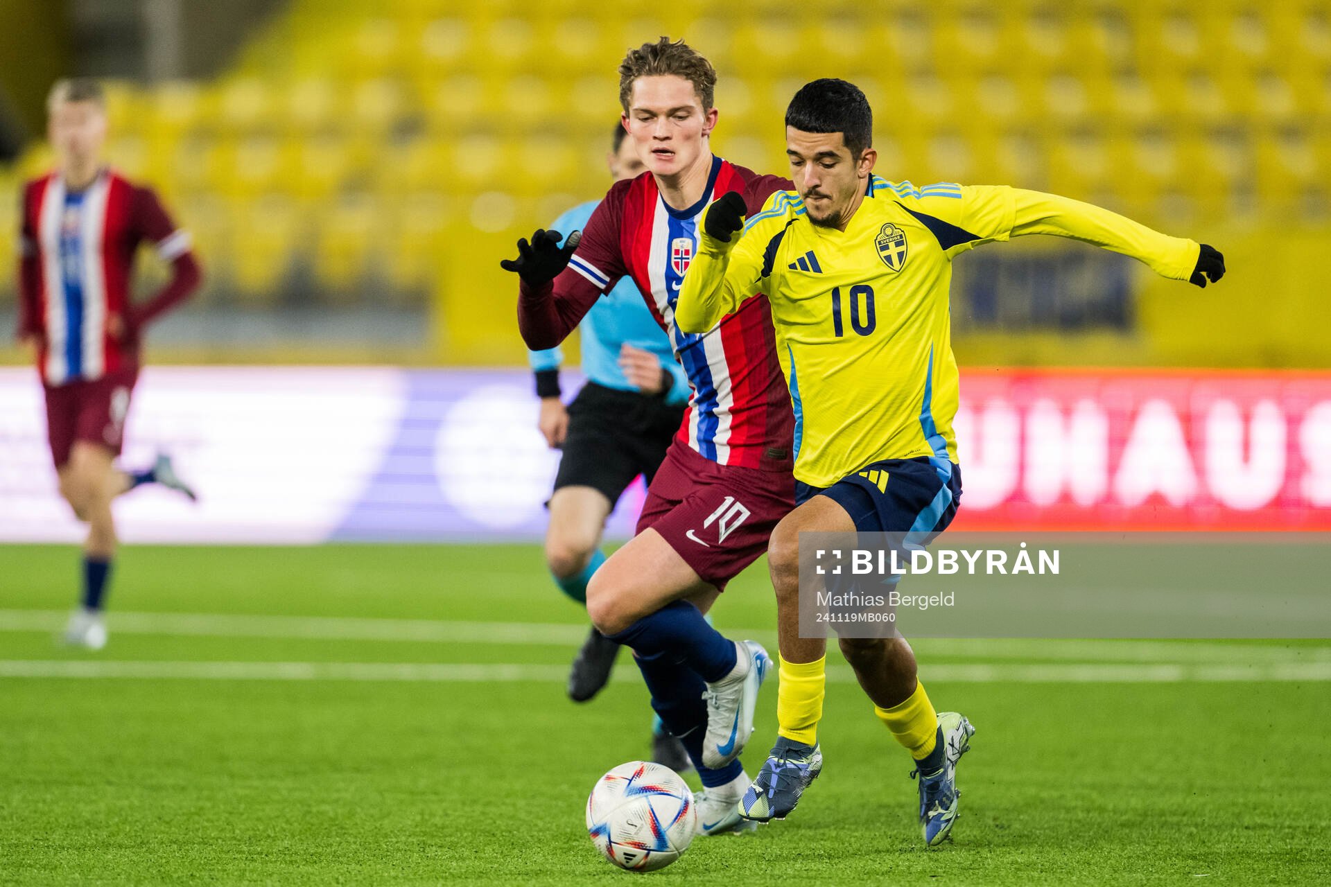 Gustav Kjølstad Nyheim of Norway and Zakaria Loukili of