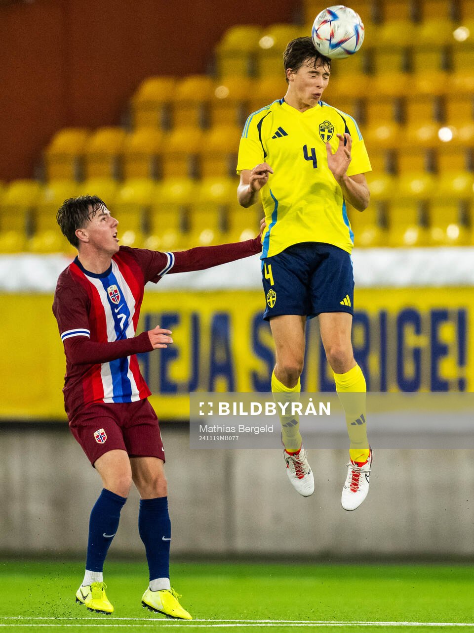Julian Bakkeli Gonstad of Sweden and John Mellberg of Sweden during the under-19 Euro Qualifier football match between Sweden and Norway on November 19, 2024 in Borås. 