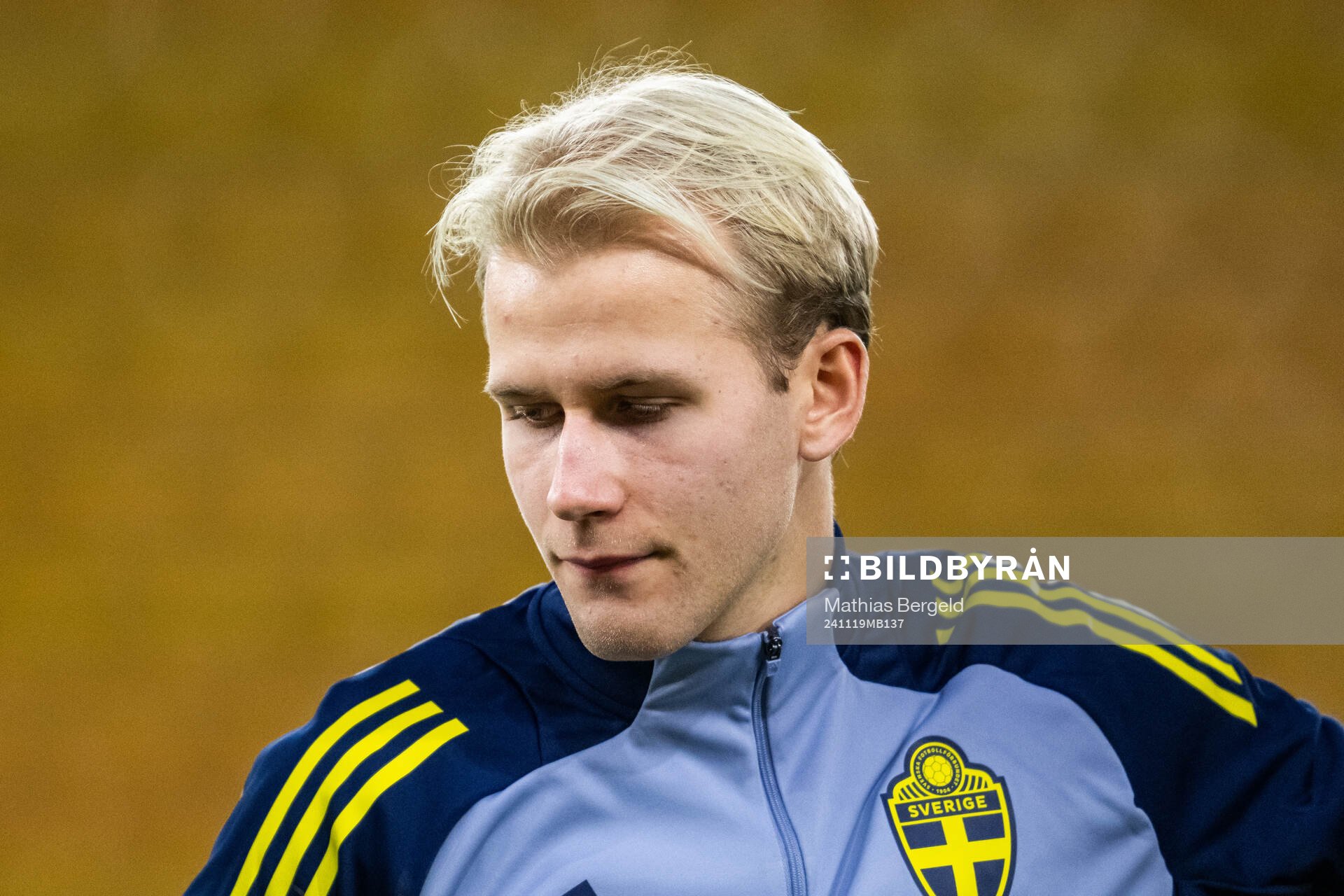 Harry Hilvenius of Sweden during line-up ahead of the under-19 Euro Qualifier football match between Sweden and Norway on November 19, 2024 in Borås.