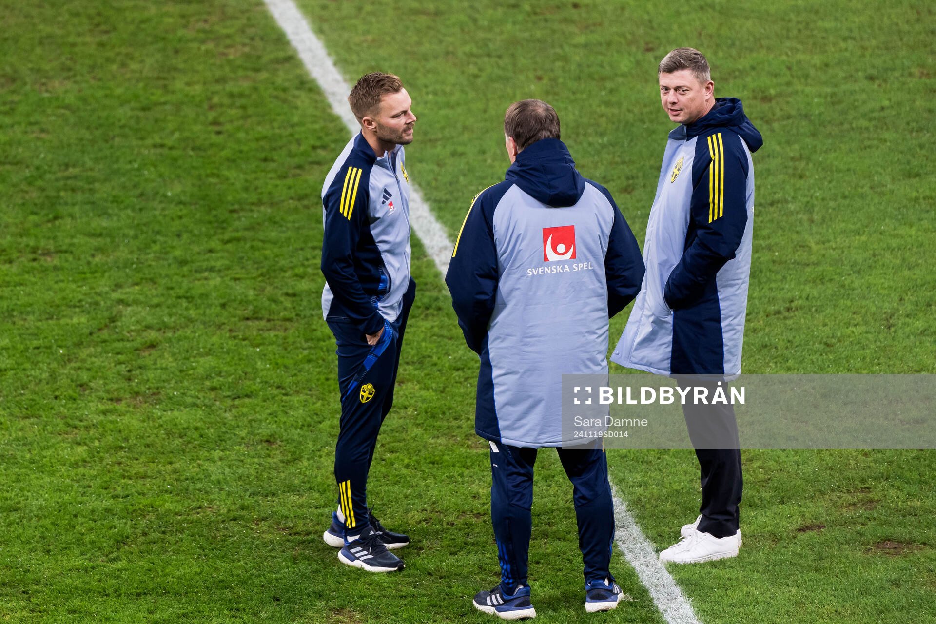 Assistant coach Sebastian Larsson, assistant coach Remy