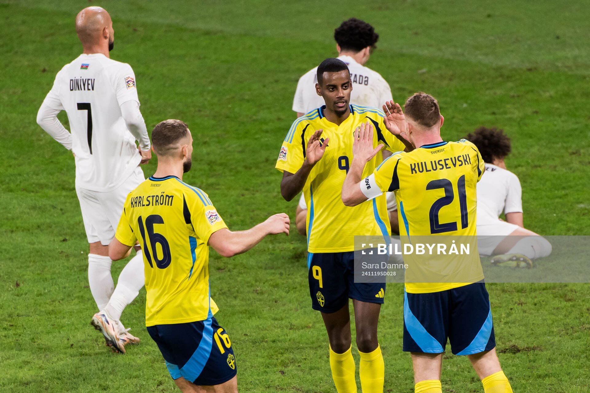 Alexander Isak of Sweden celebrates with Jesper Karlström