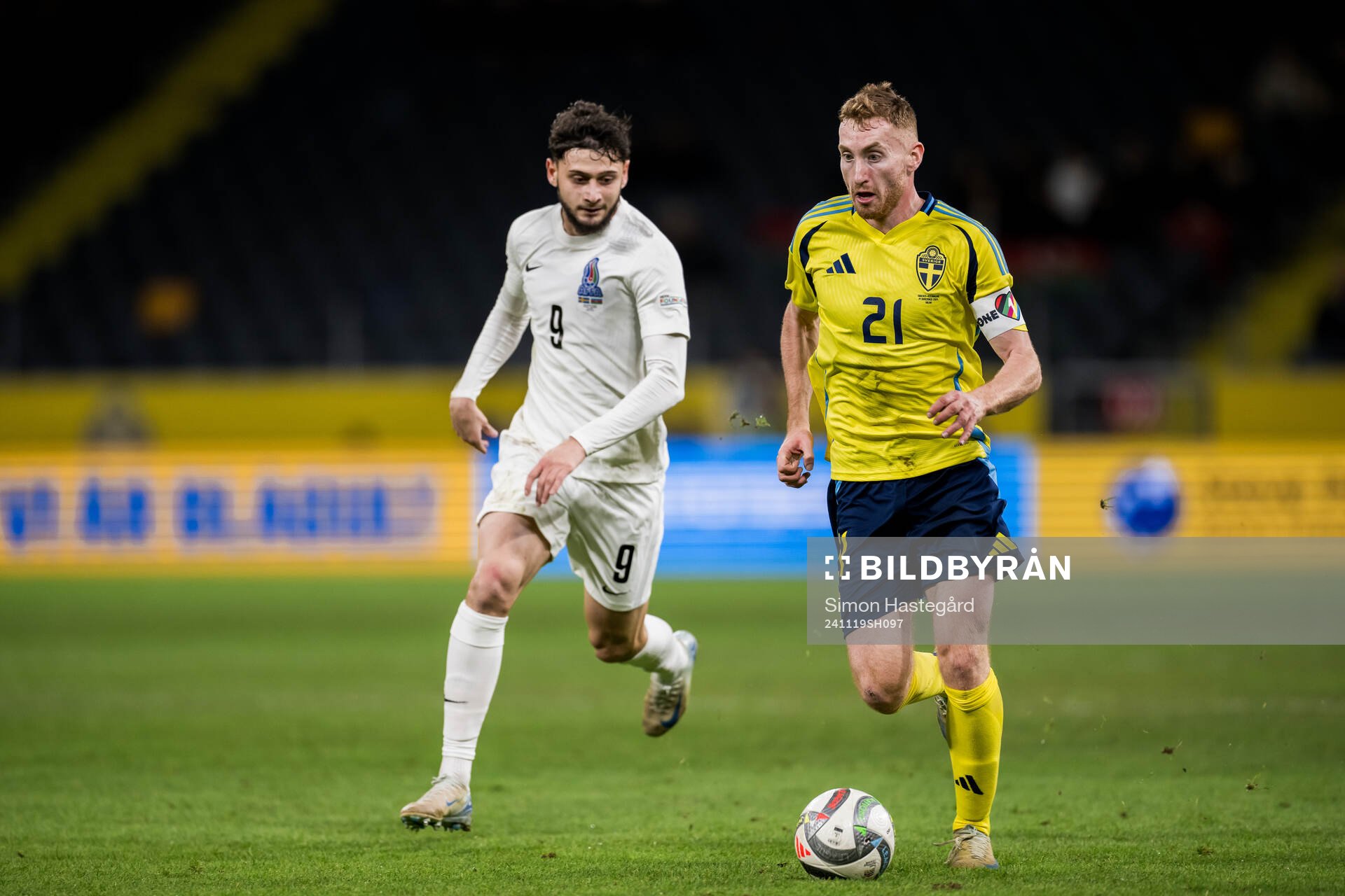 Tural Bayramov of Azerbaijan and Dejan Kulusevski of Sweden