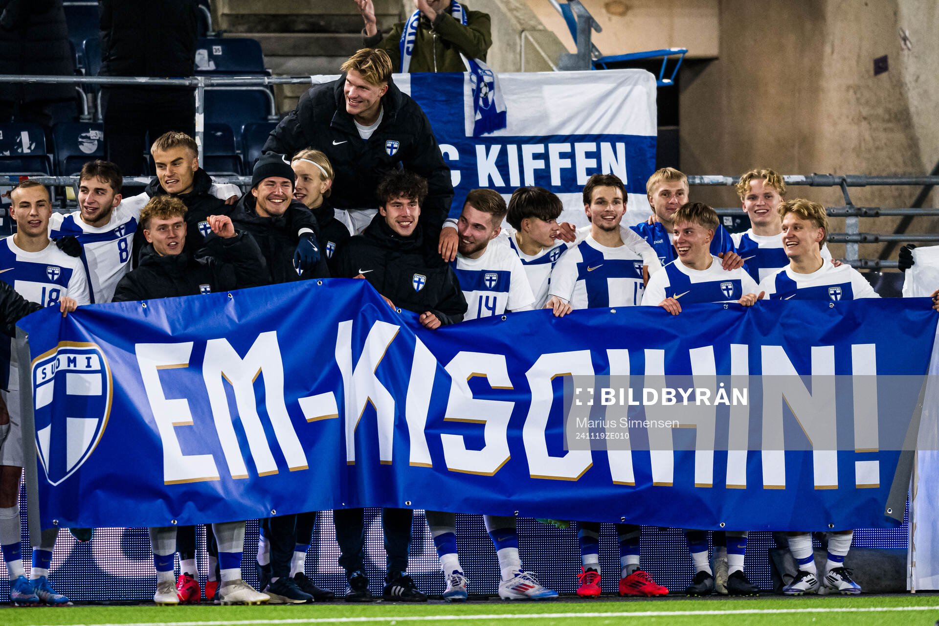Players o Finland celebrates