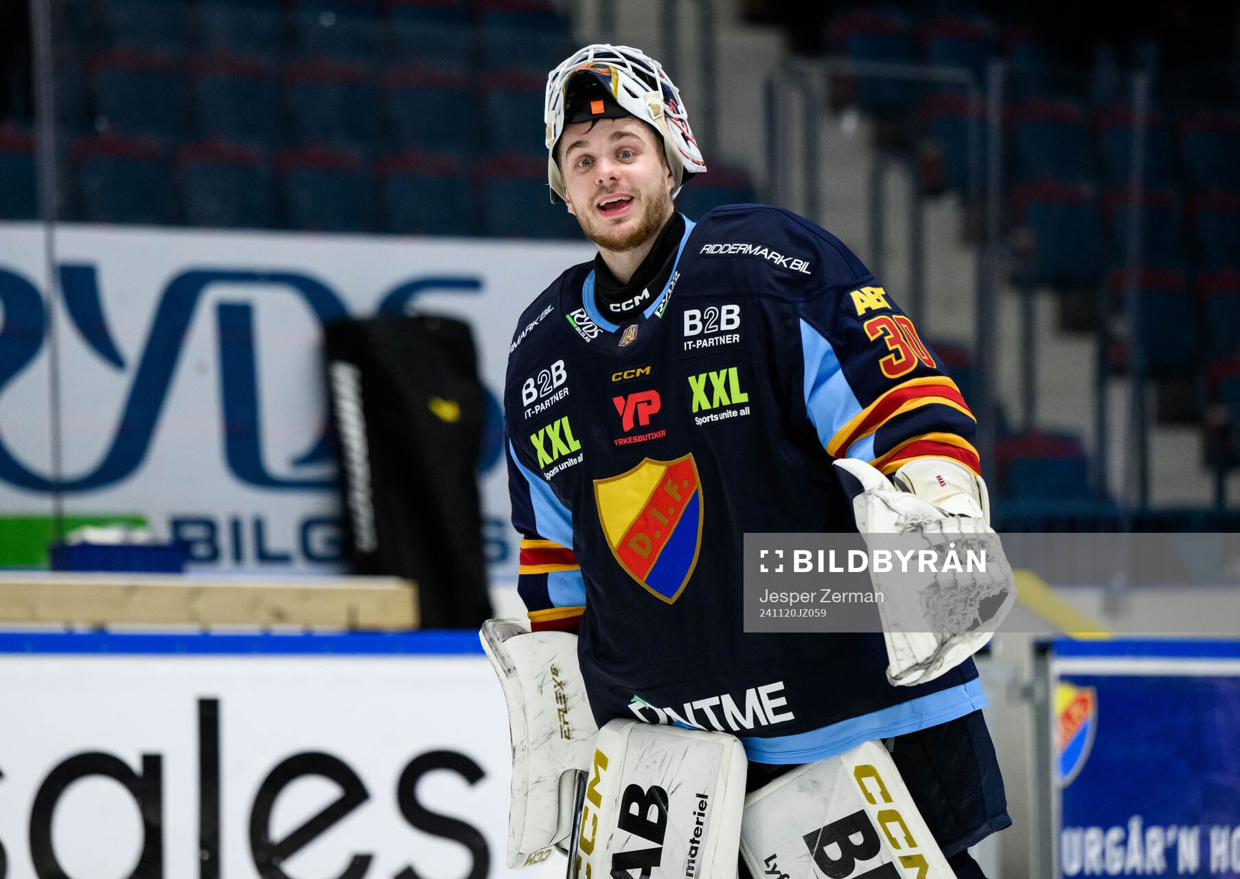 Djurgårdens målvakt Hugo Hävelid jublar