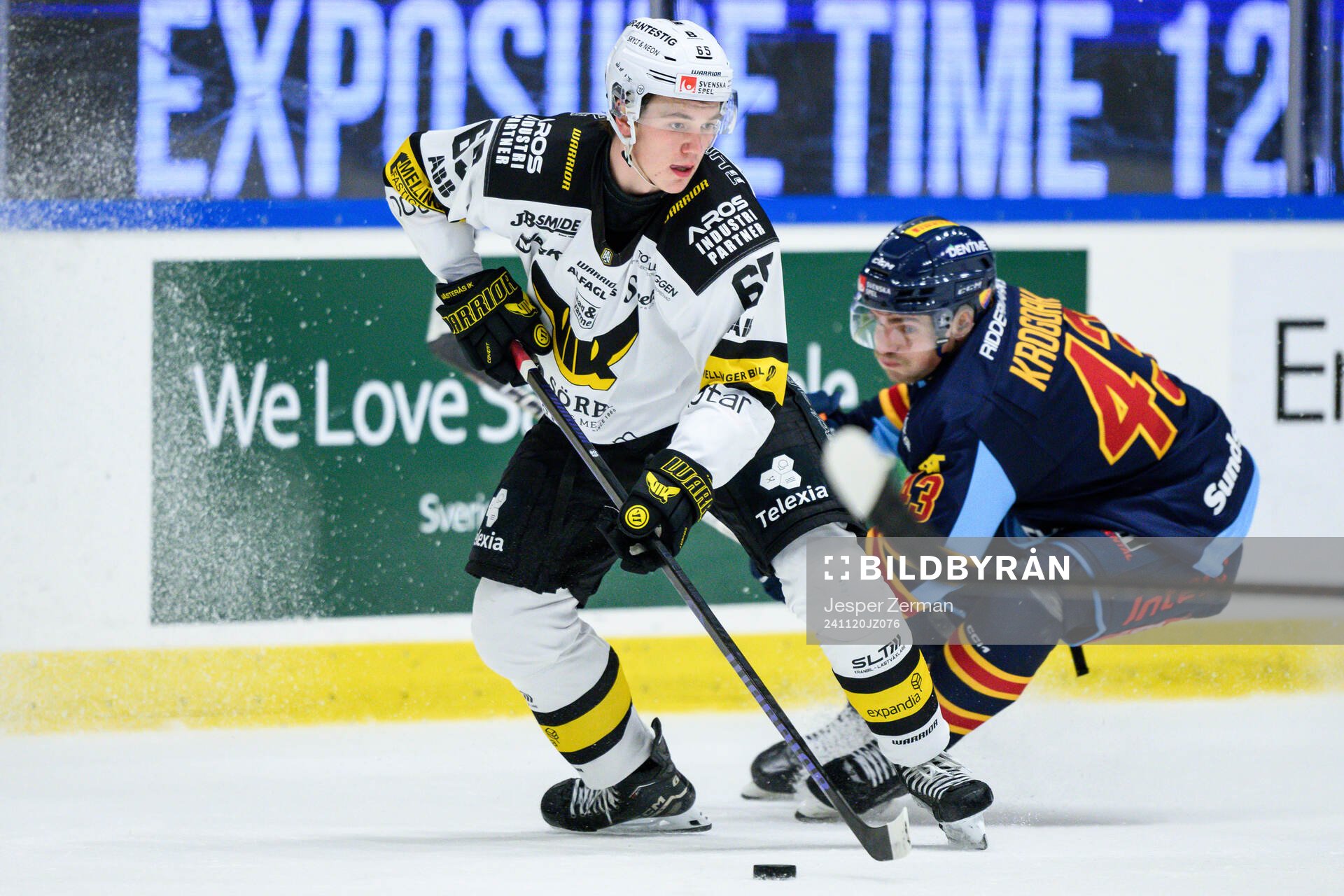 Västerås Noel Fransén och Djurgårdens Max Krogdahl