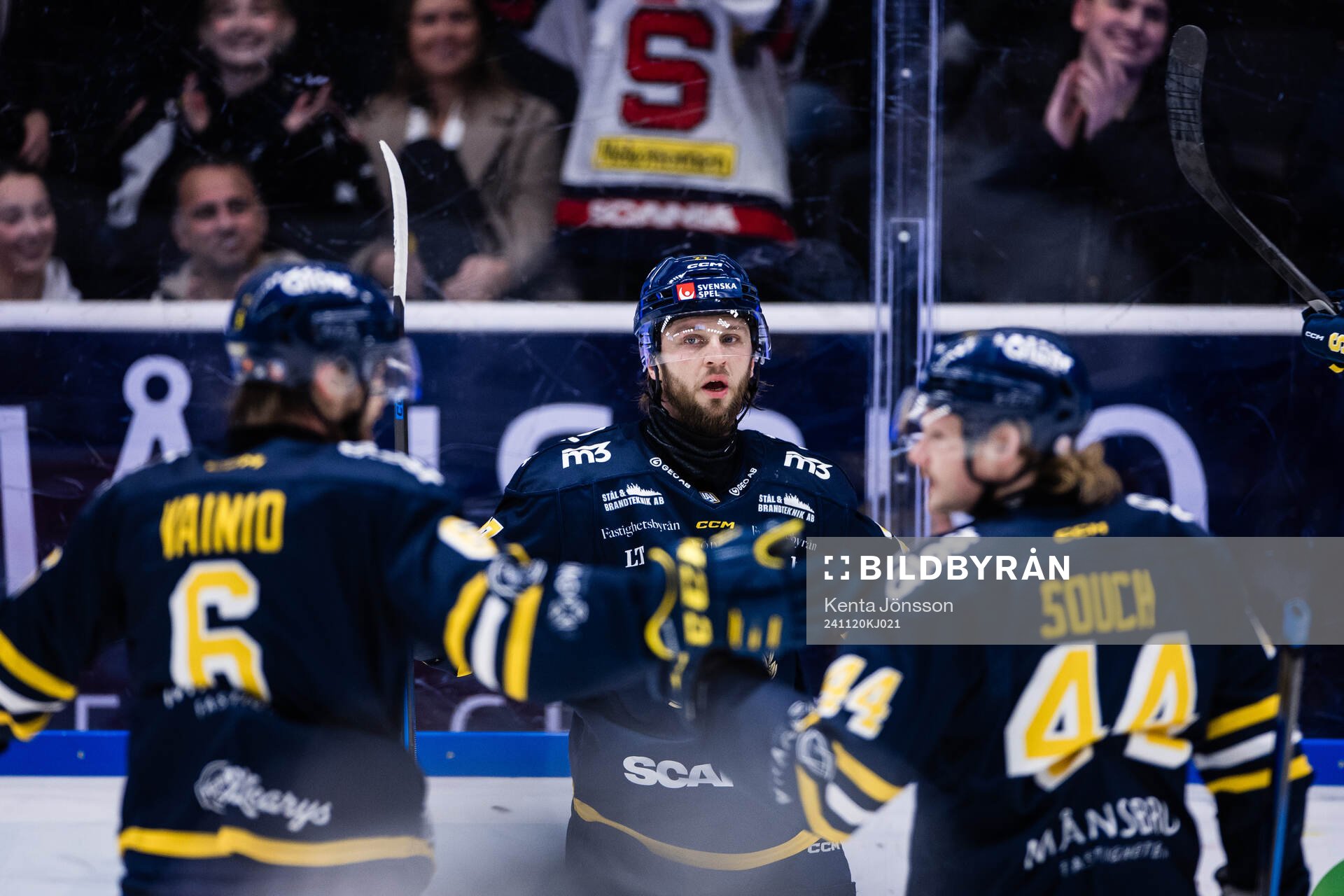 Södertäljes Daniel Norbe jublar