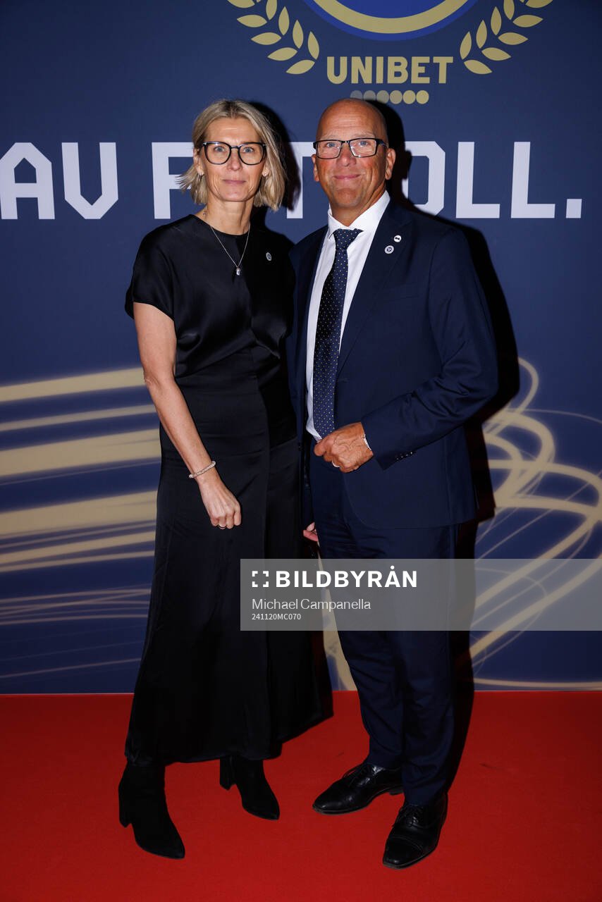 Jenny Silfverstrand och Roger Ekström , Svenska