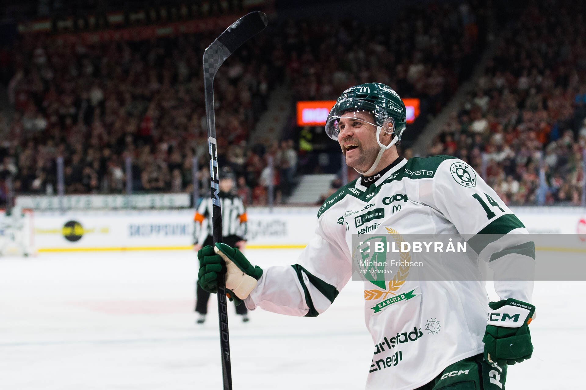 Färjestads Henrik Björklund jublar