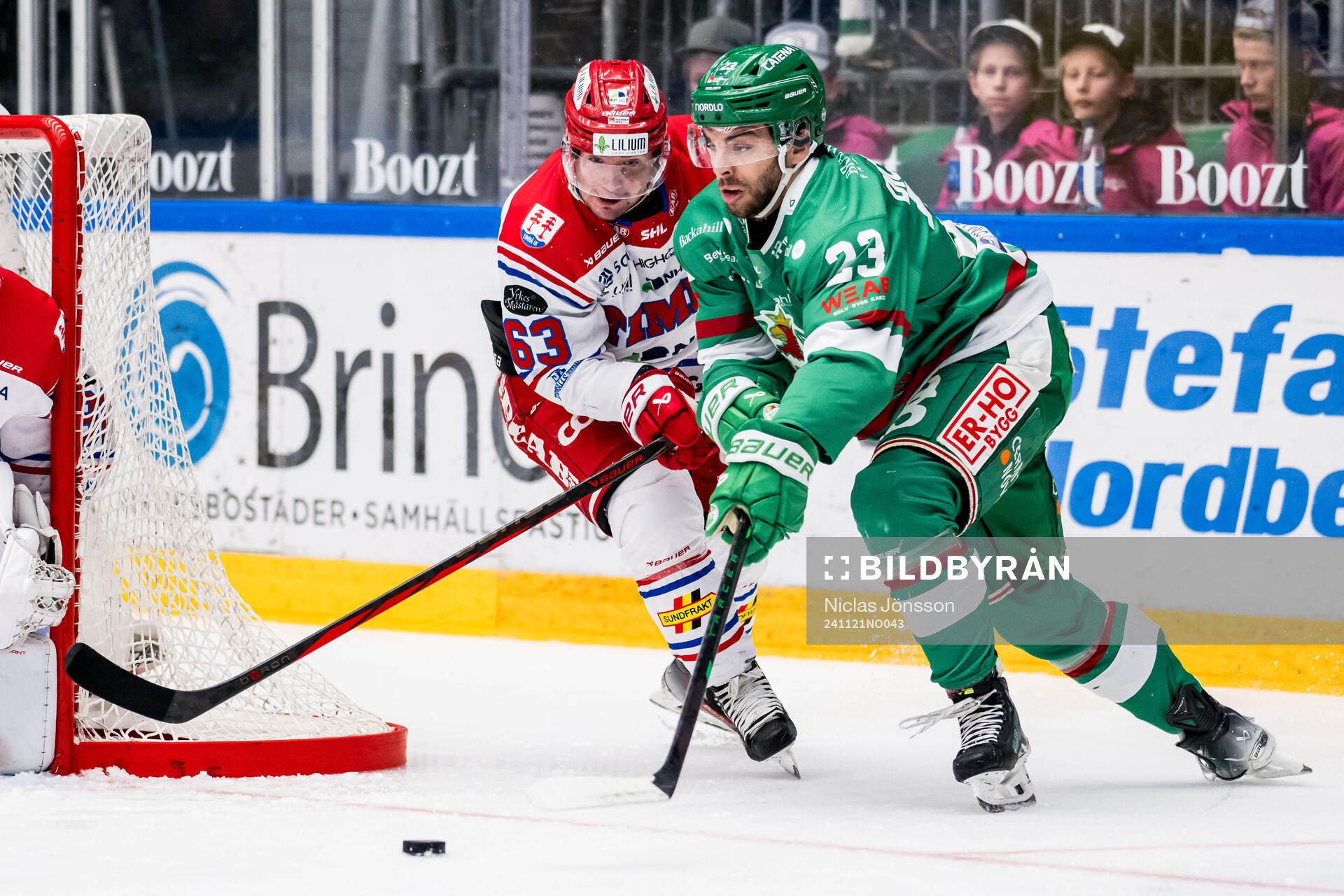 Timrås Elmeri Eronen och Rögles Josh Dickinson