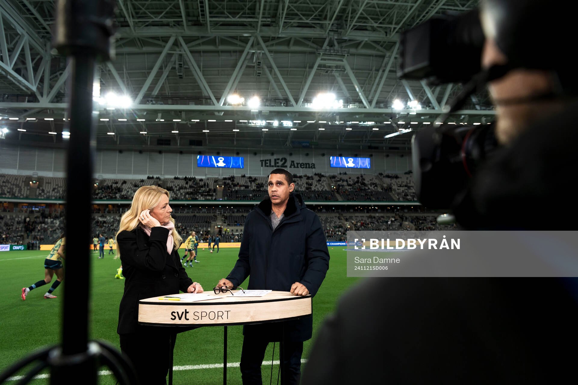 Experts Jane Björck and Daniel Nannskog, Swedish television SVT, ahead of the Women's Champions League football match between Hammarby and Manchester City on November 21, 2024 in Stockholm.