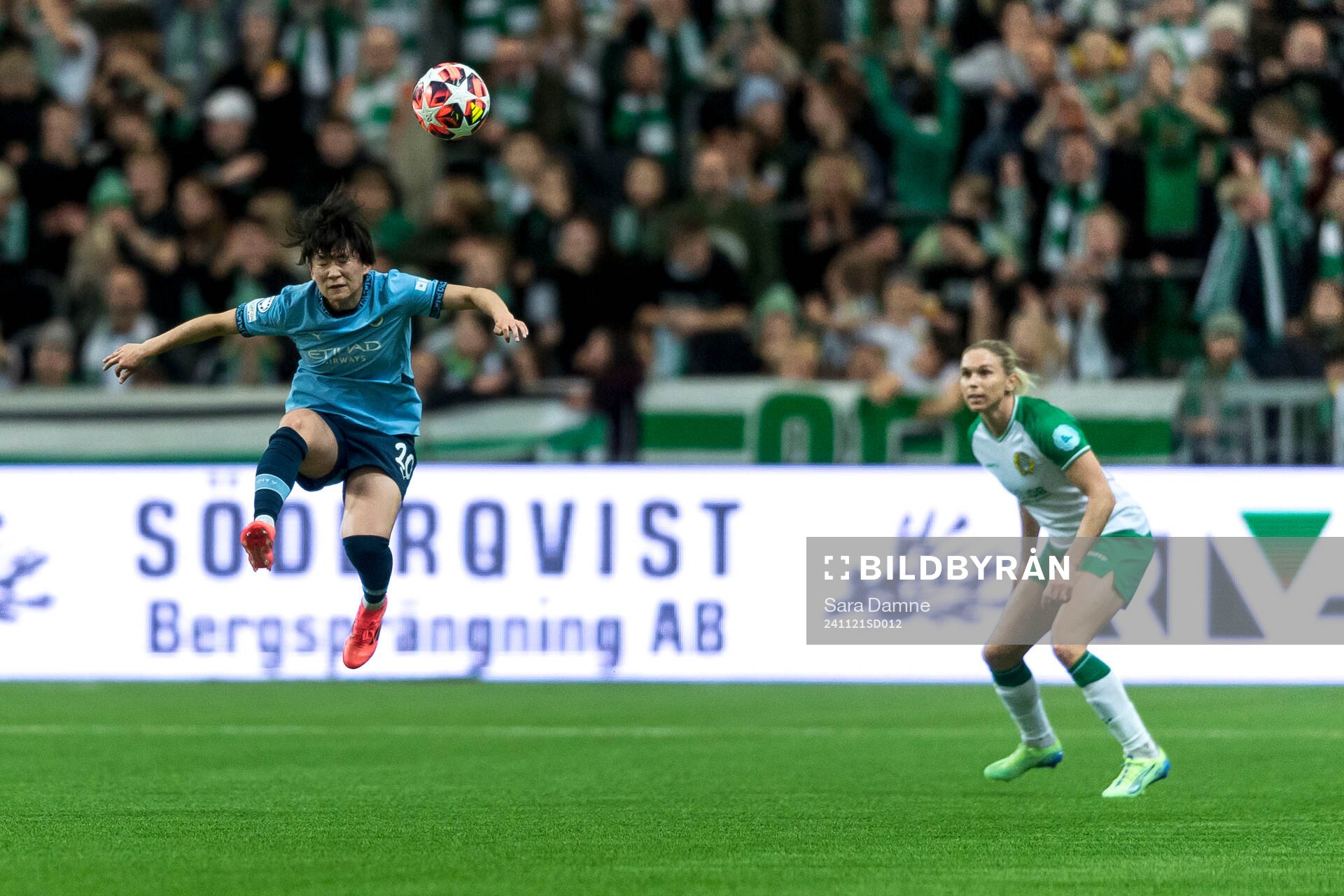 Aoba Fujino of Manchester City and Jonna Andersson of
