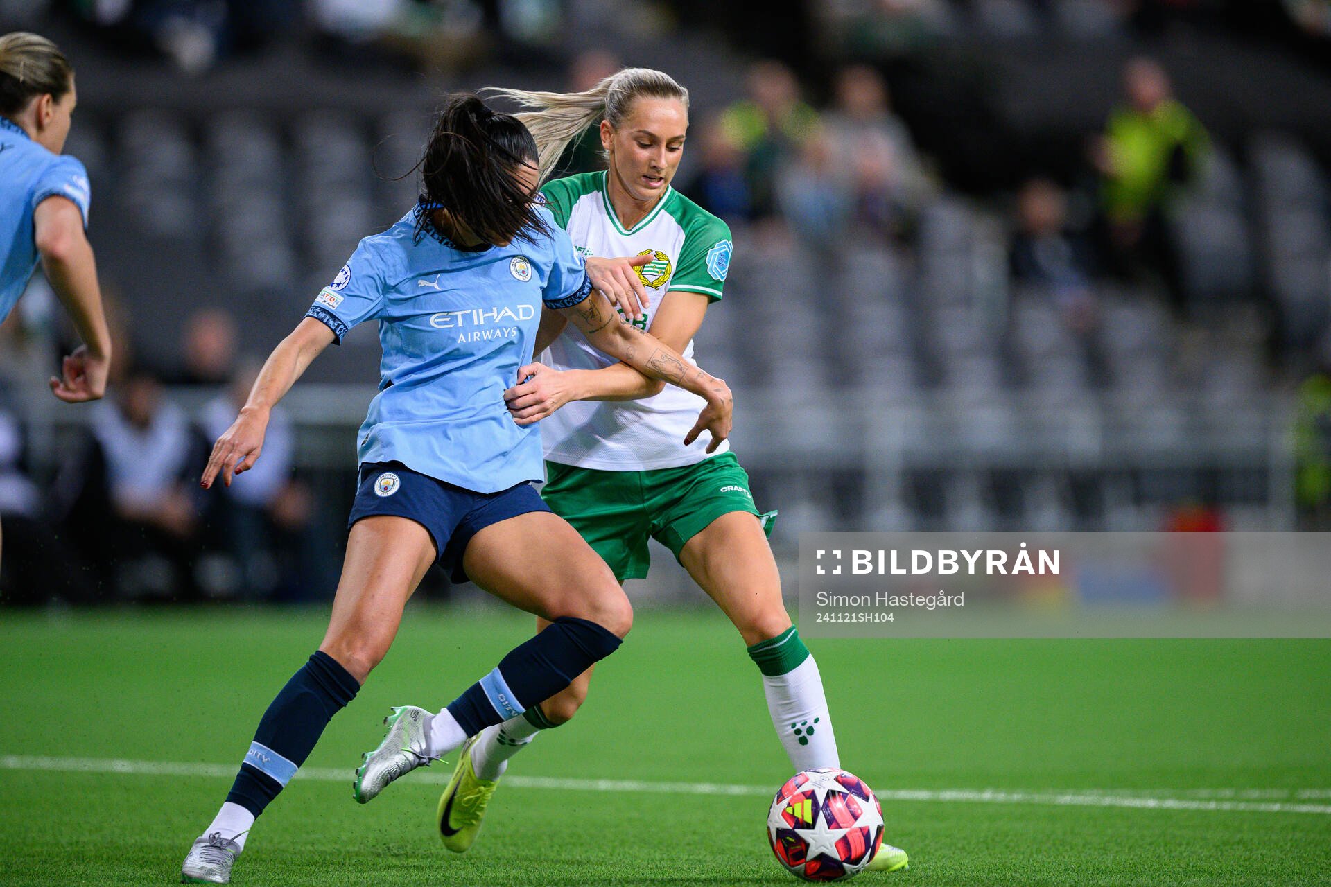 Leila Ouahabi of Manchester City and Ellen Wangerheim of