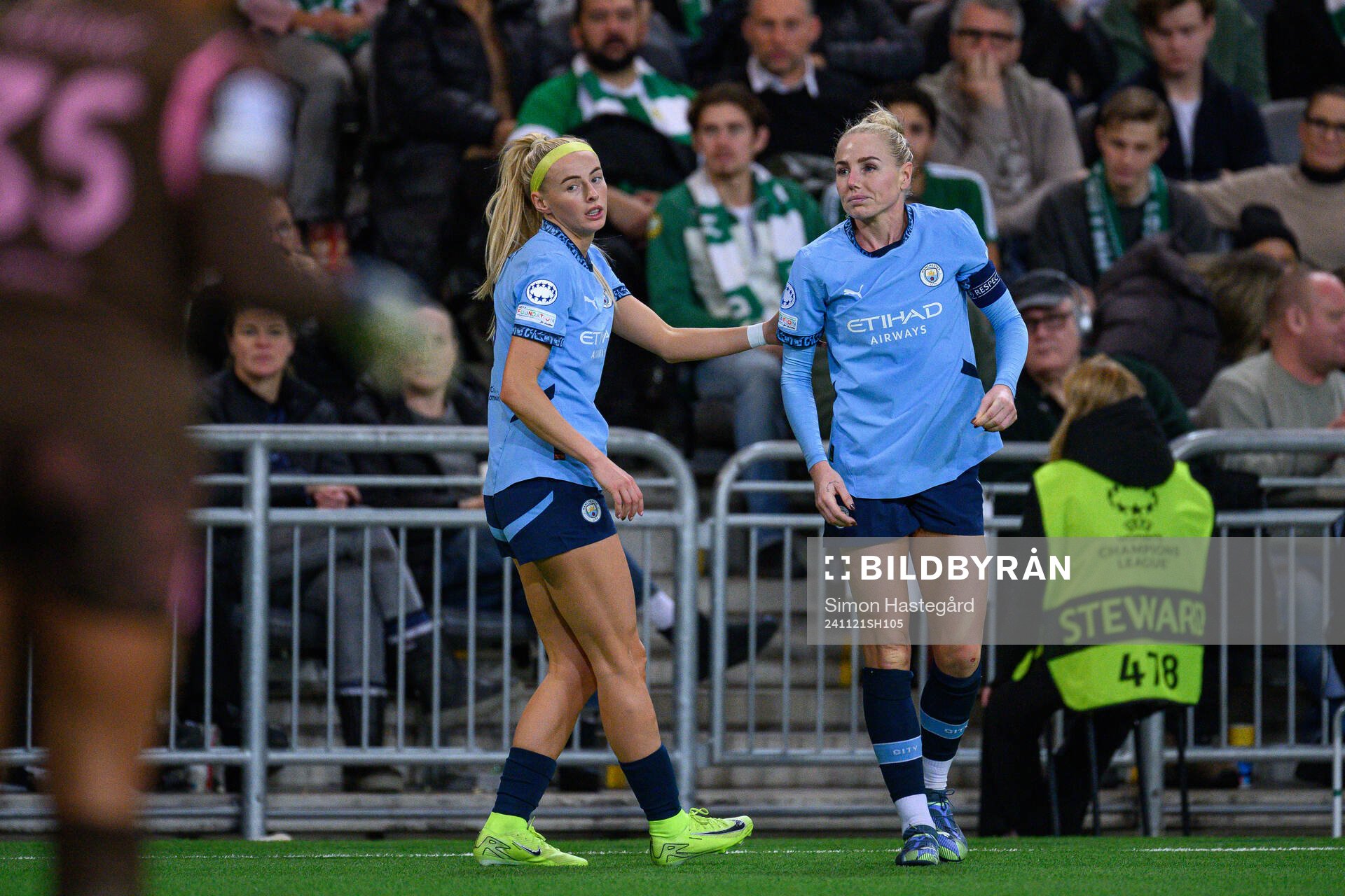 Chloe Kelly and Alex Greenwood of Manchester City
