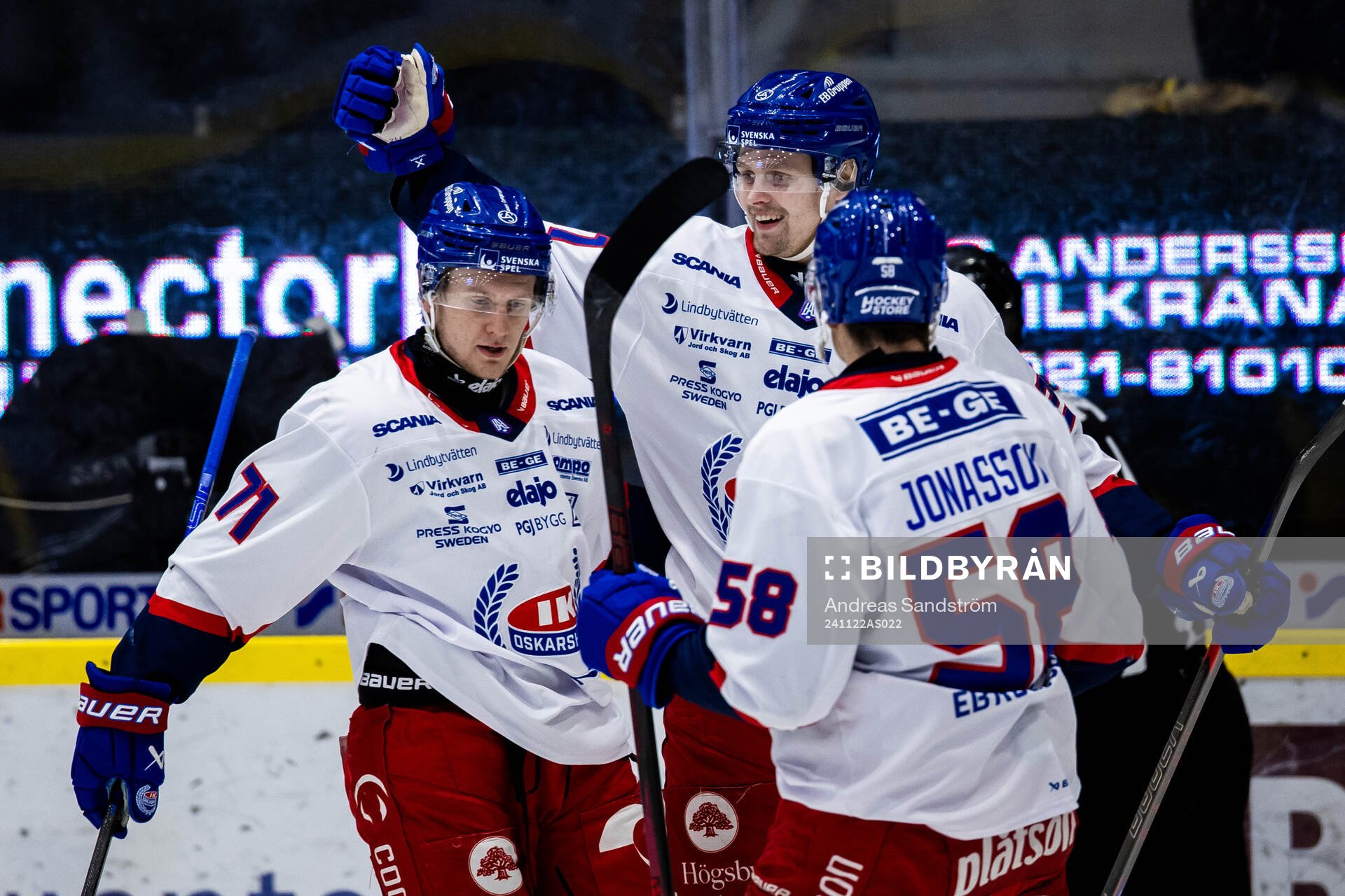 Oskarshamns Hampus Karlsson jublar