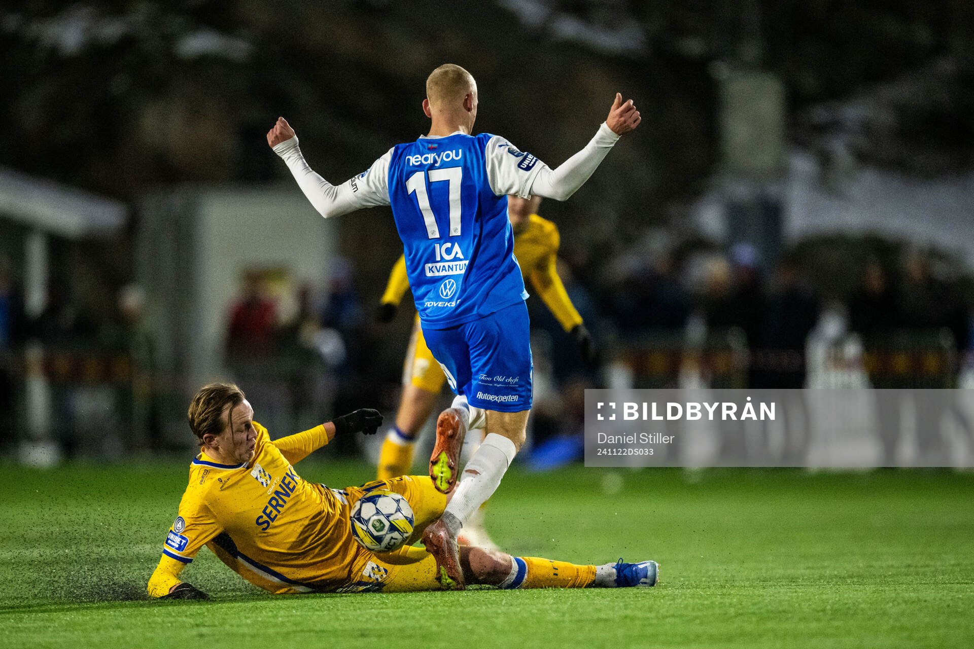 IFK Göteborgs Adam Carlén och Oddevolds Olle Kjellman