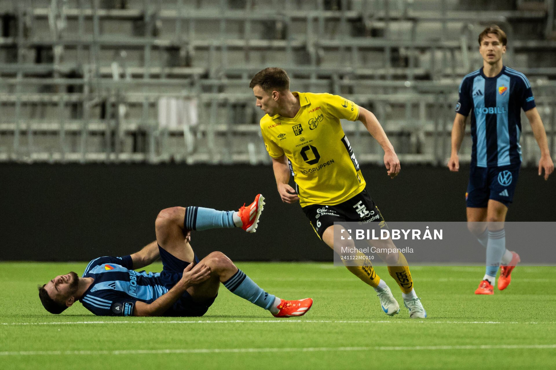 Djurgårdens Besard Sabovic och Elfsborgs Andri Fannar