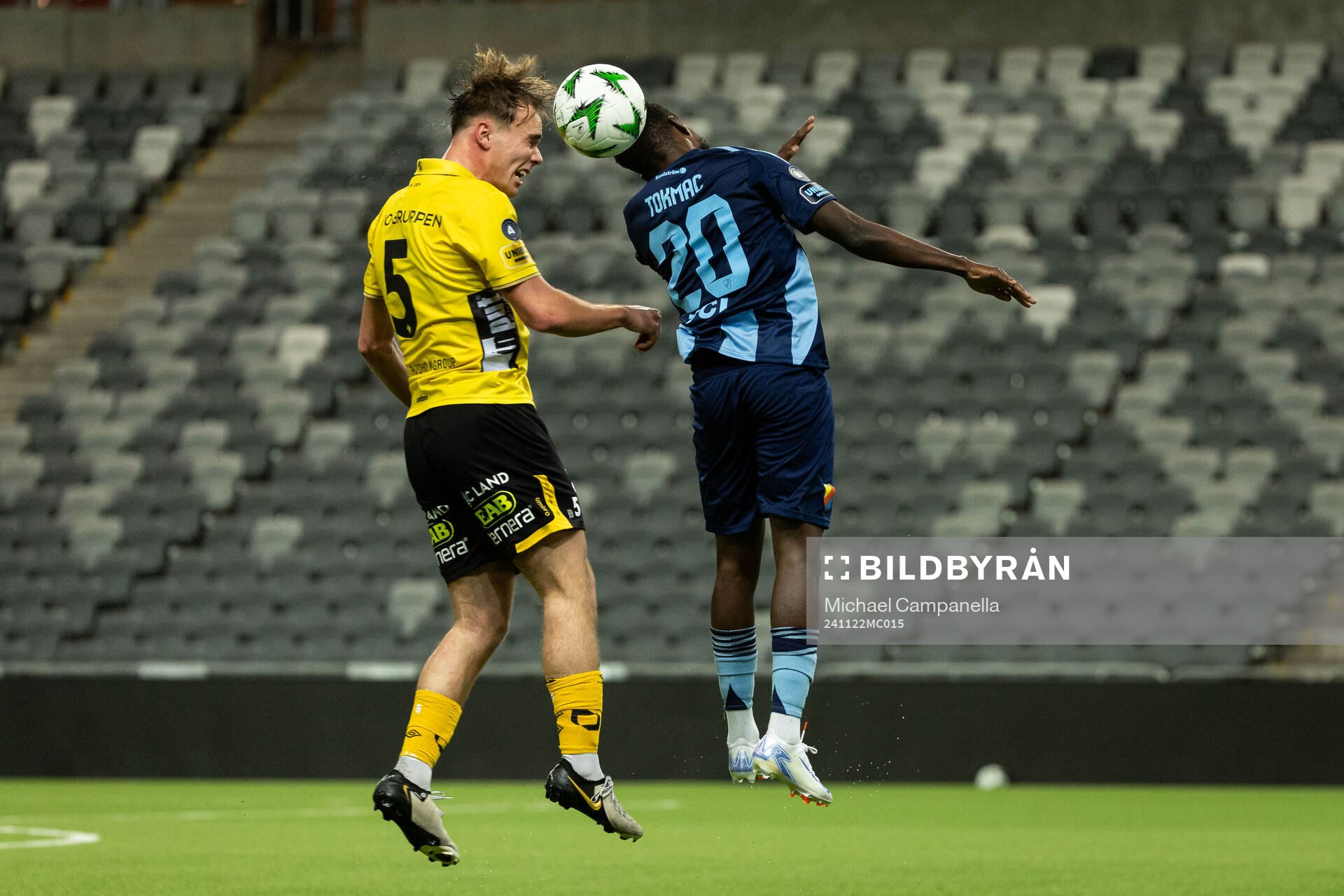 Elfsborgs Frode Aronsson och Djurgårdens Tokmac Nguen