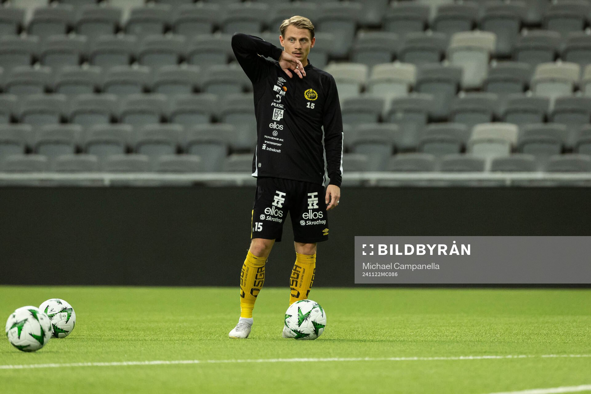 Elfsborgs Simon Hedlund innan en träningsmatch mellan