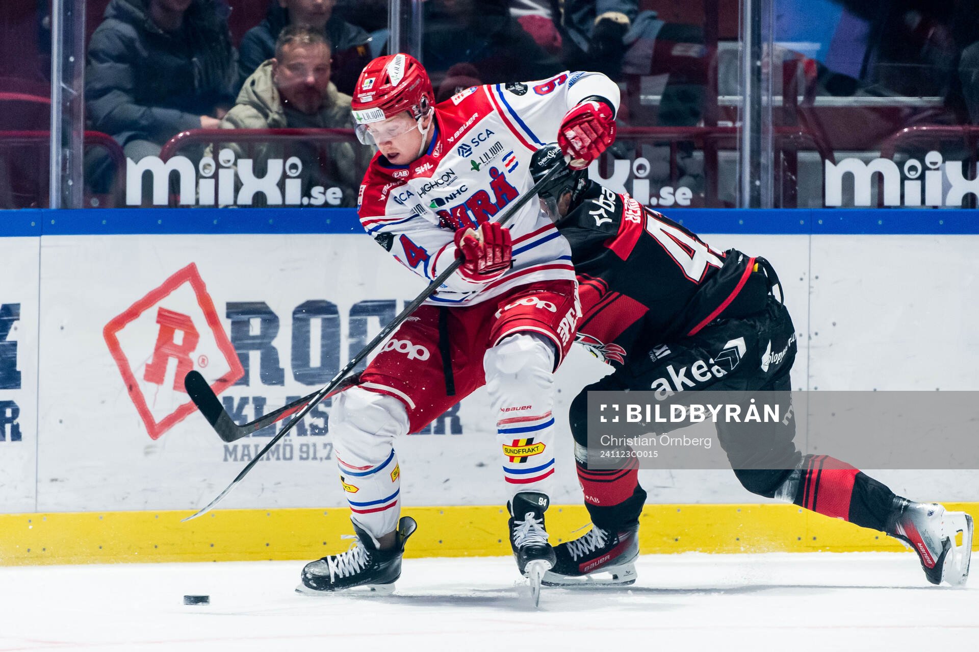 Timrås Sebastian Hartmann och Malmö Redhawks Joseph Berger