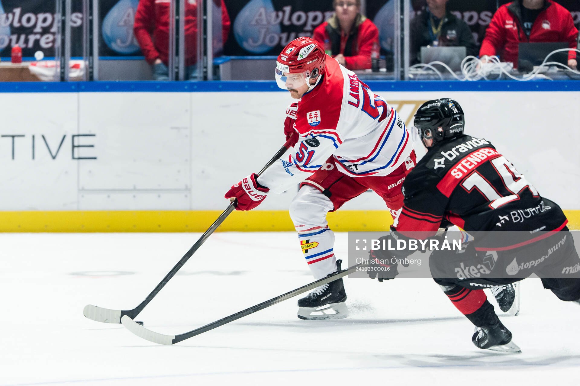 Timrås Anton Lander och Malmö Redhawks Otto Stenberg