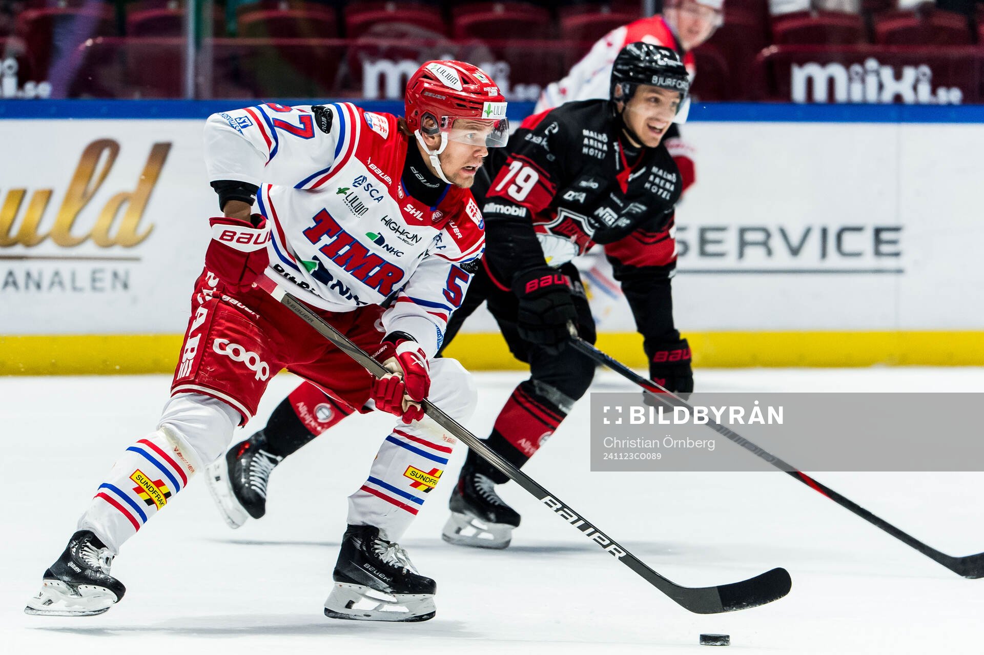 Timrås Anton Wedin och Malmö Redhawks Jakub Galvas