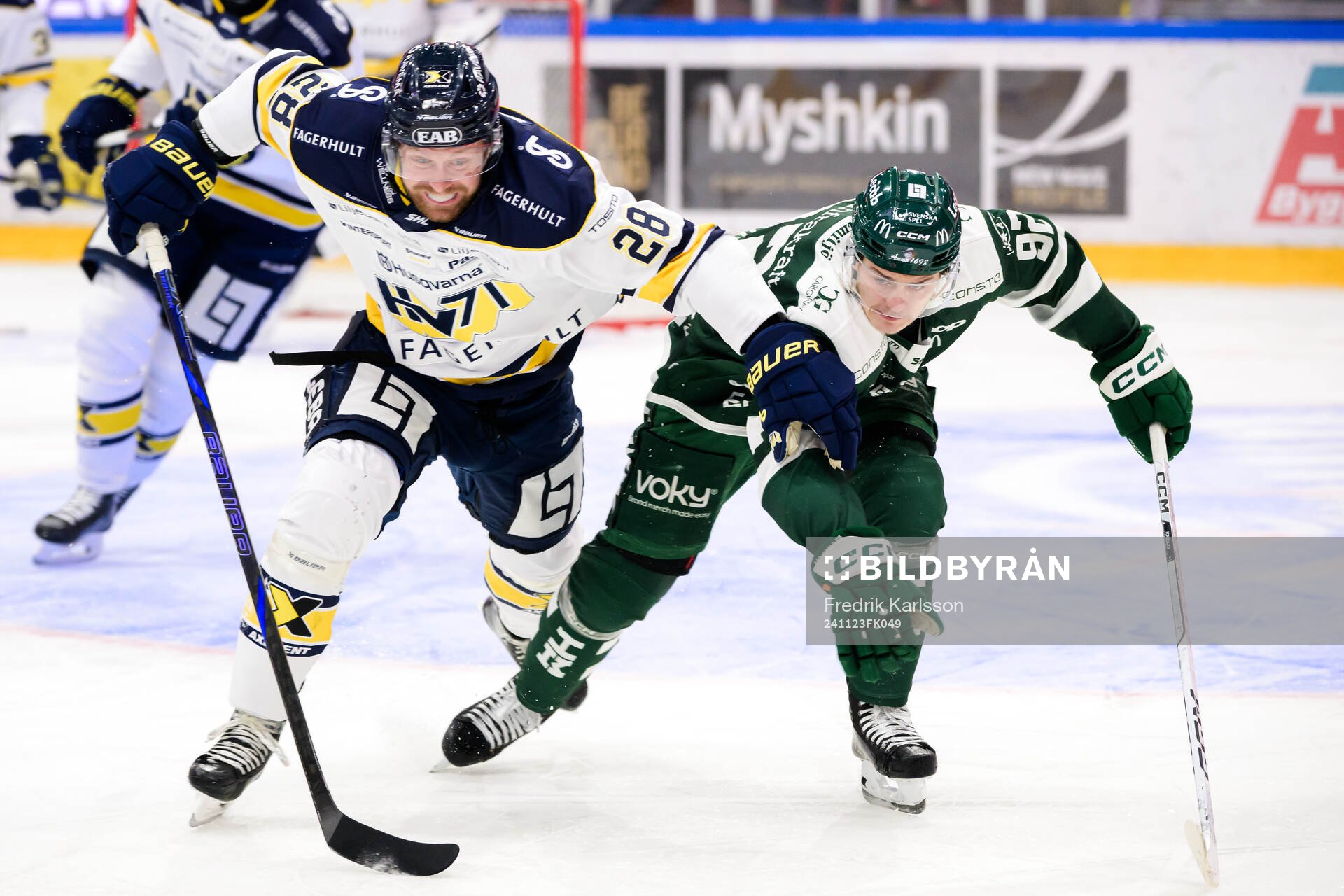 HV71s John Nyberg och Färjestads Lucas Forsell