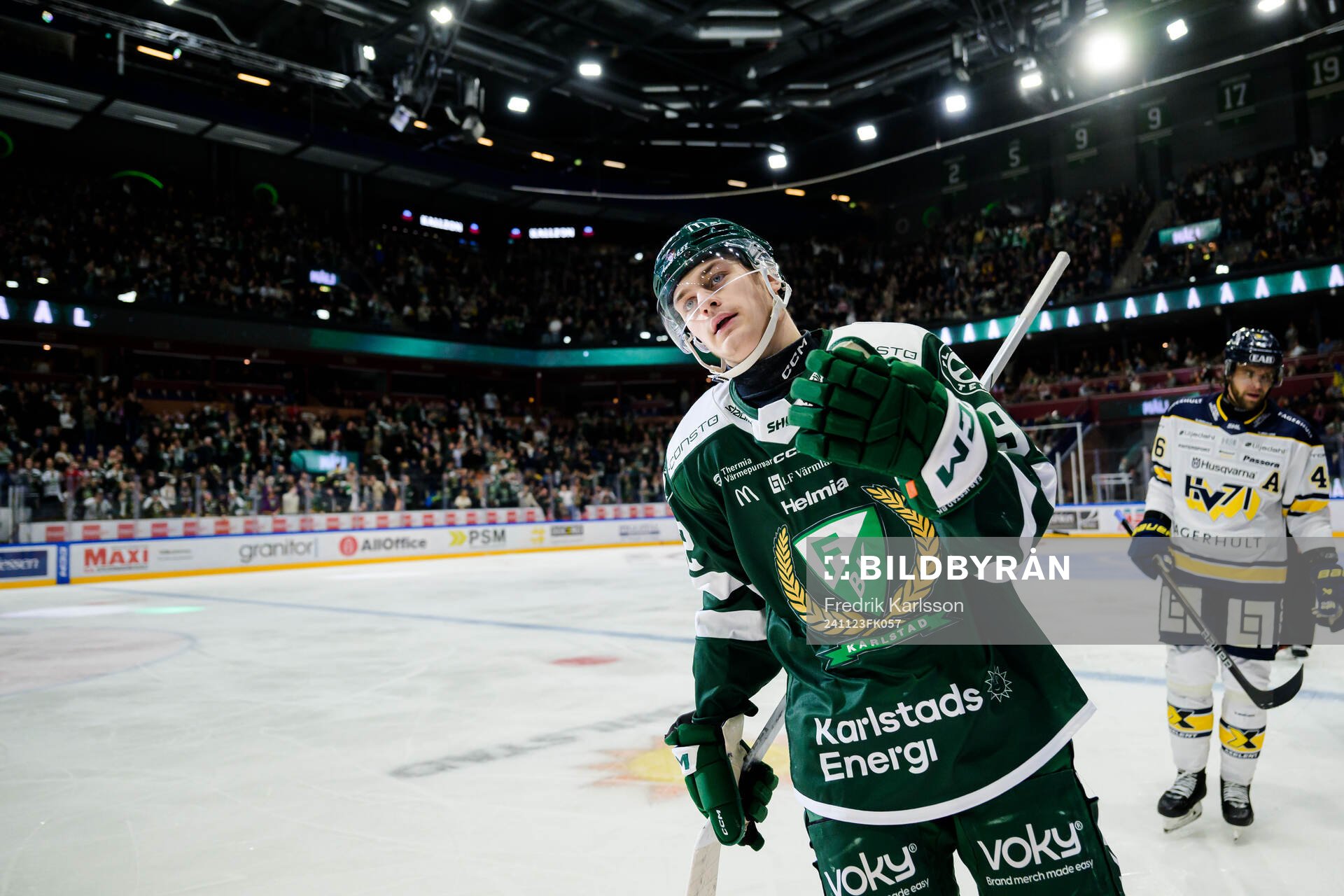 Färjestads Lucas Forsell jublar