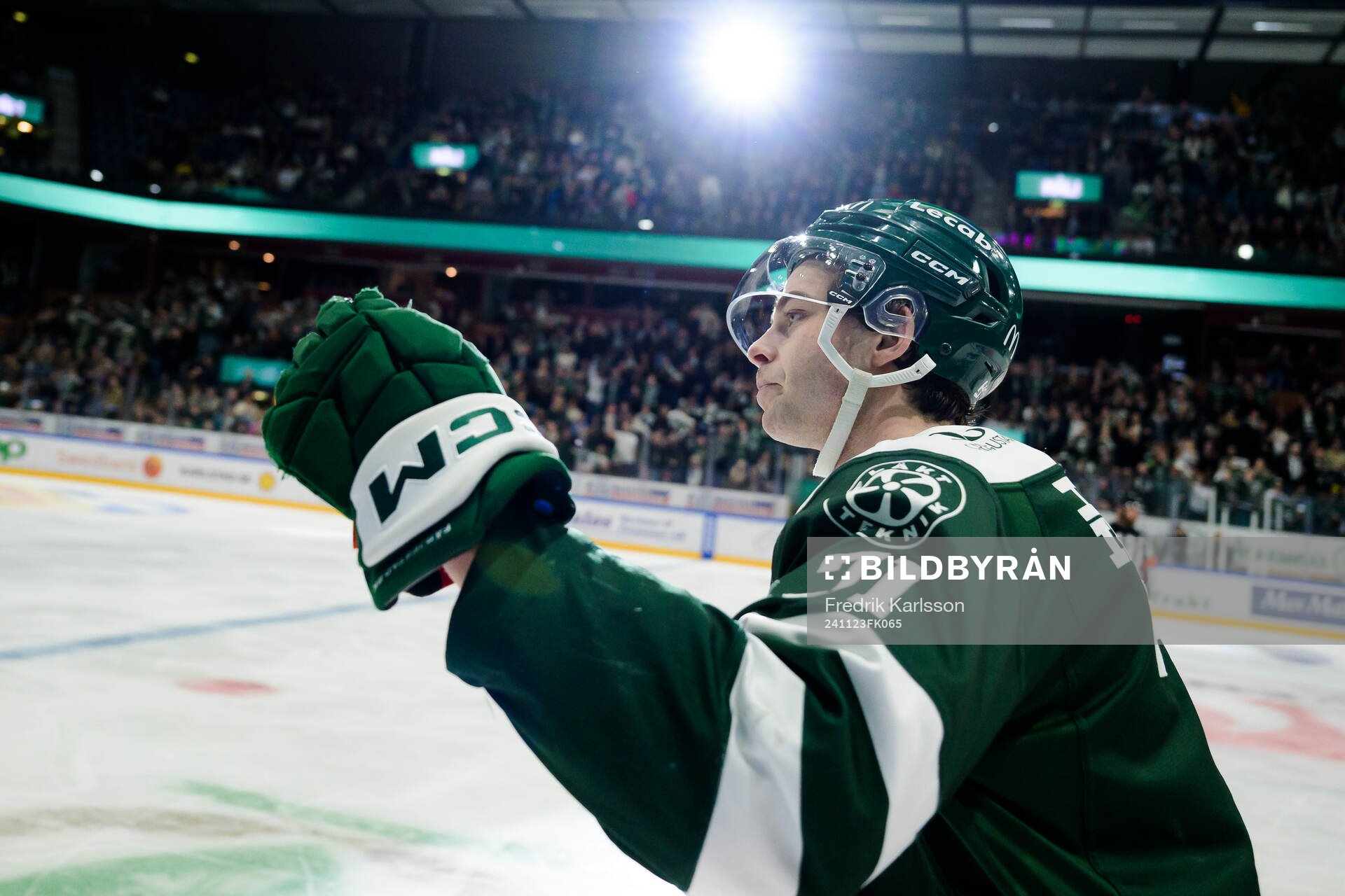 Färjestads Viktor Lodin jublar