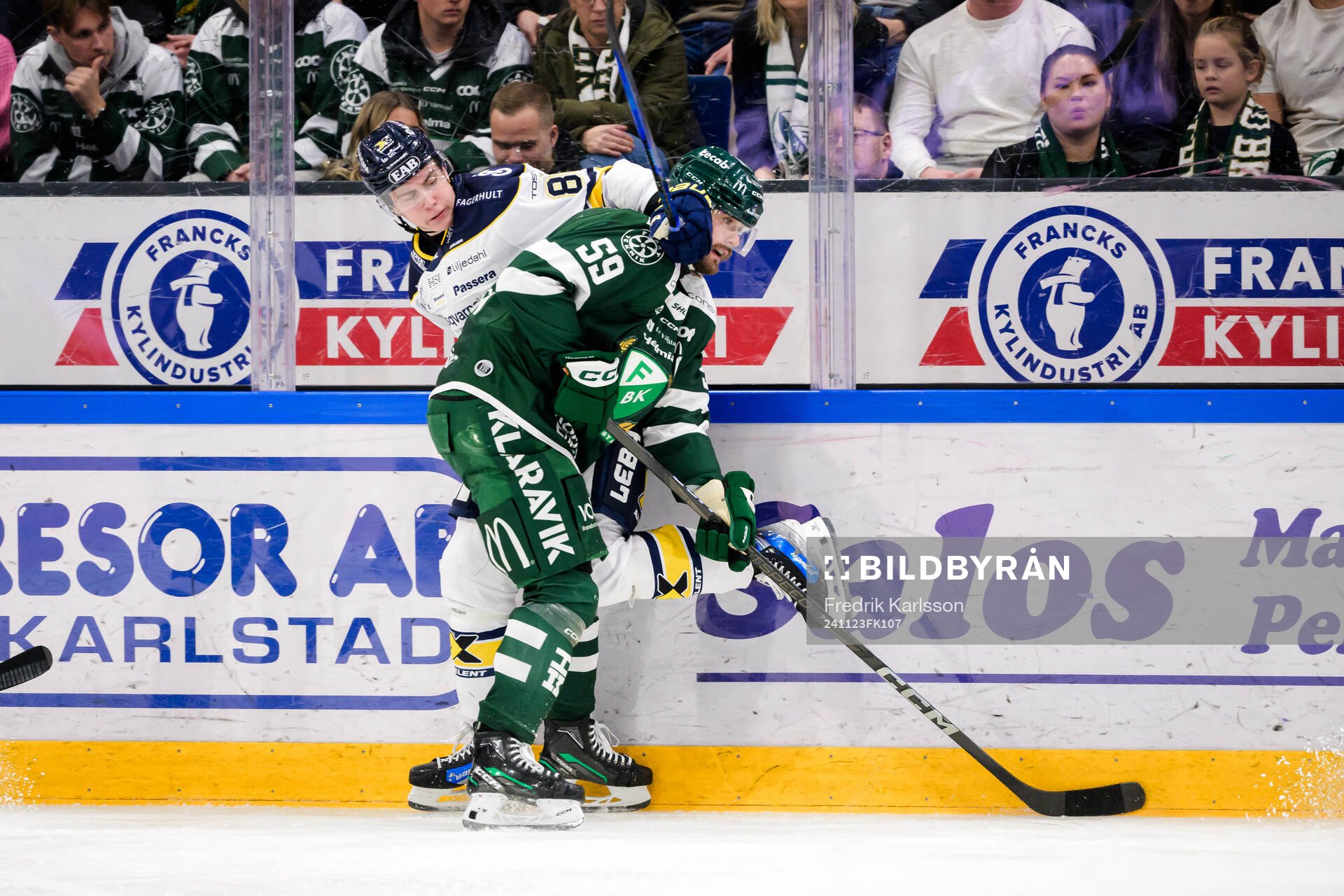 HV71s Herman Träff och Färjestads Linus Johansson