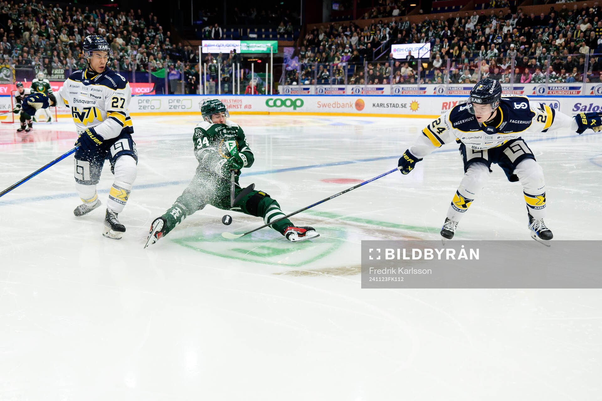 HV71s Jonathan Ang och Oscar Fisker Molgaard
