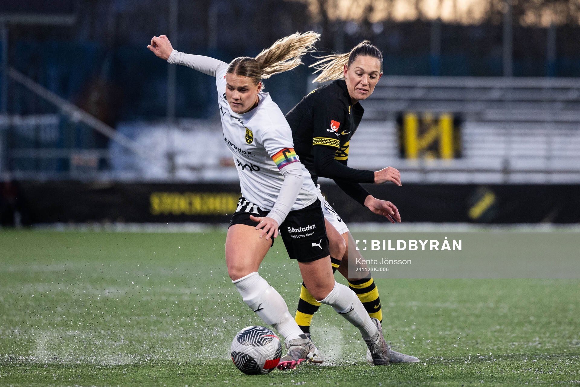 Umeås Alexandra Sandström och AIKs Jennie Nordin
