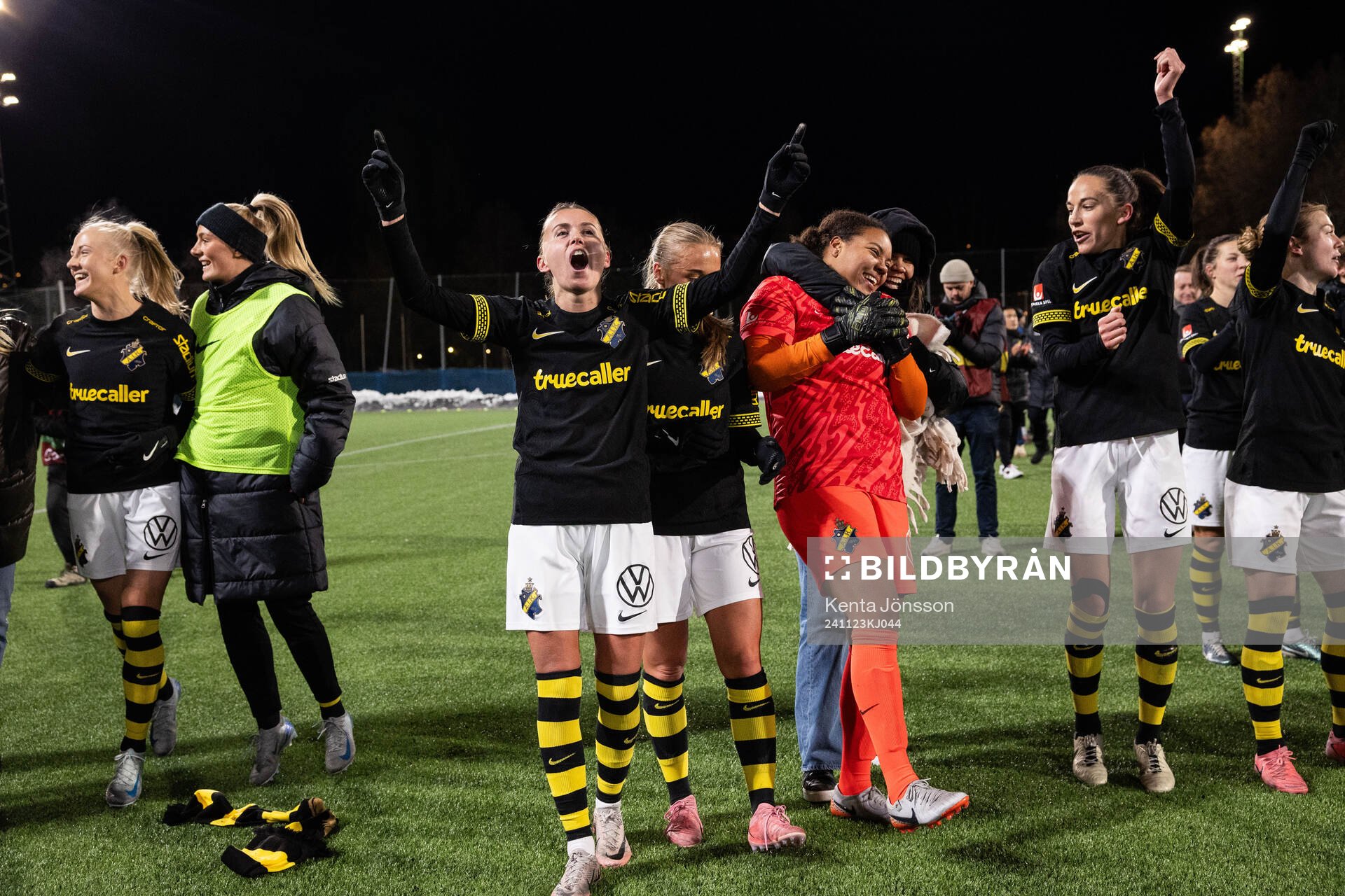AIKs Adelisa Grabus jublar