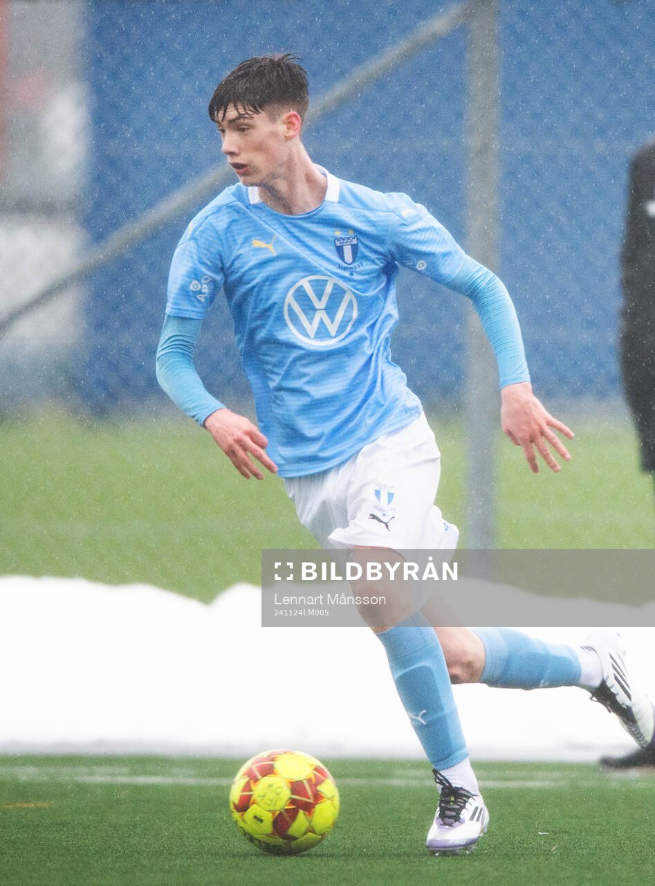 Malmö FFs Elmar Robertoson i matchen för U19 mellan IFK