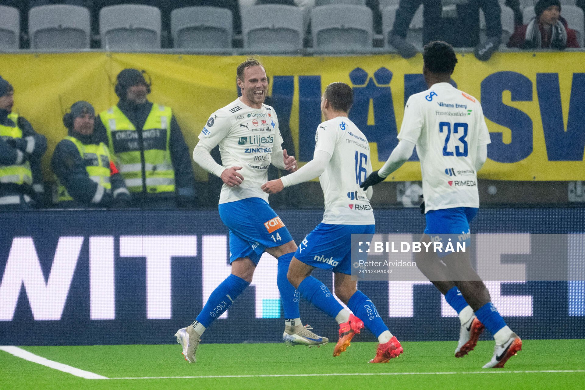Värnamos Gustav Engvall och Albin Lohikangas jublar