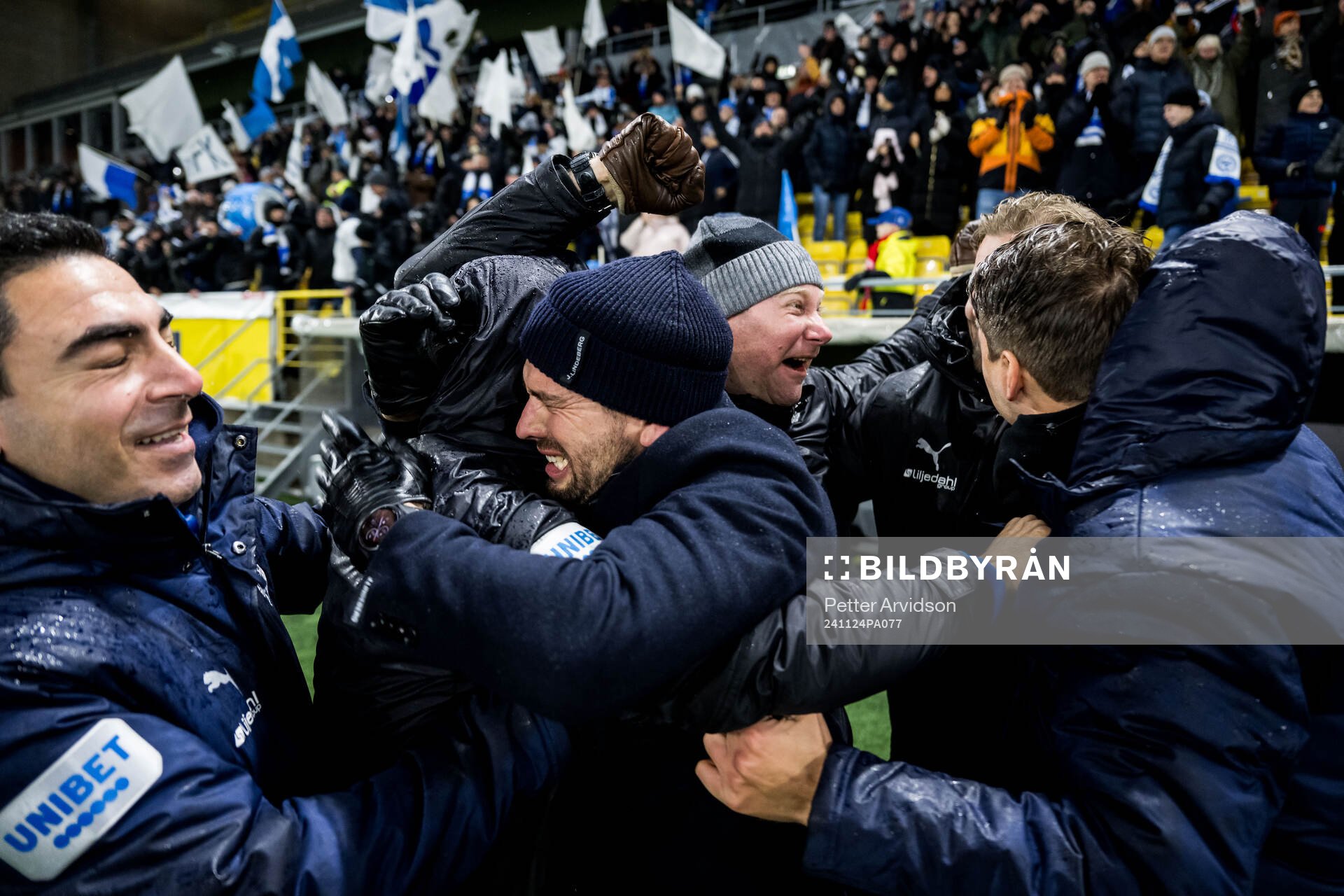 Värnamos tränare Ferran Sibila jublar