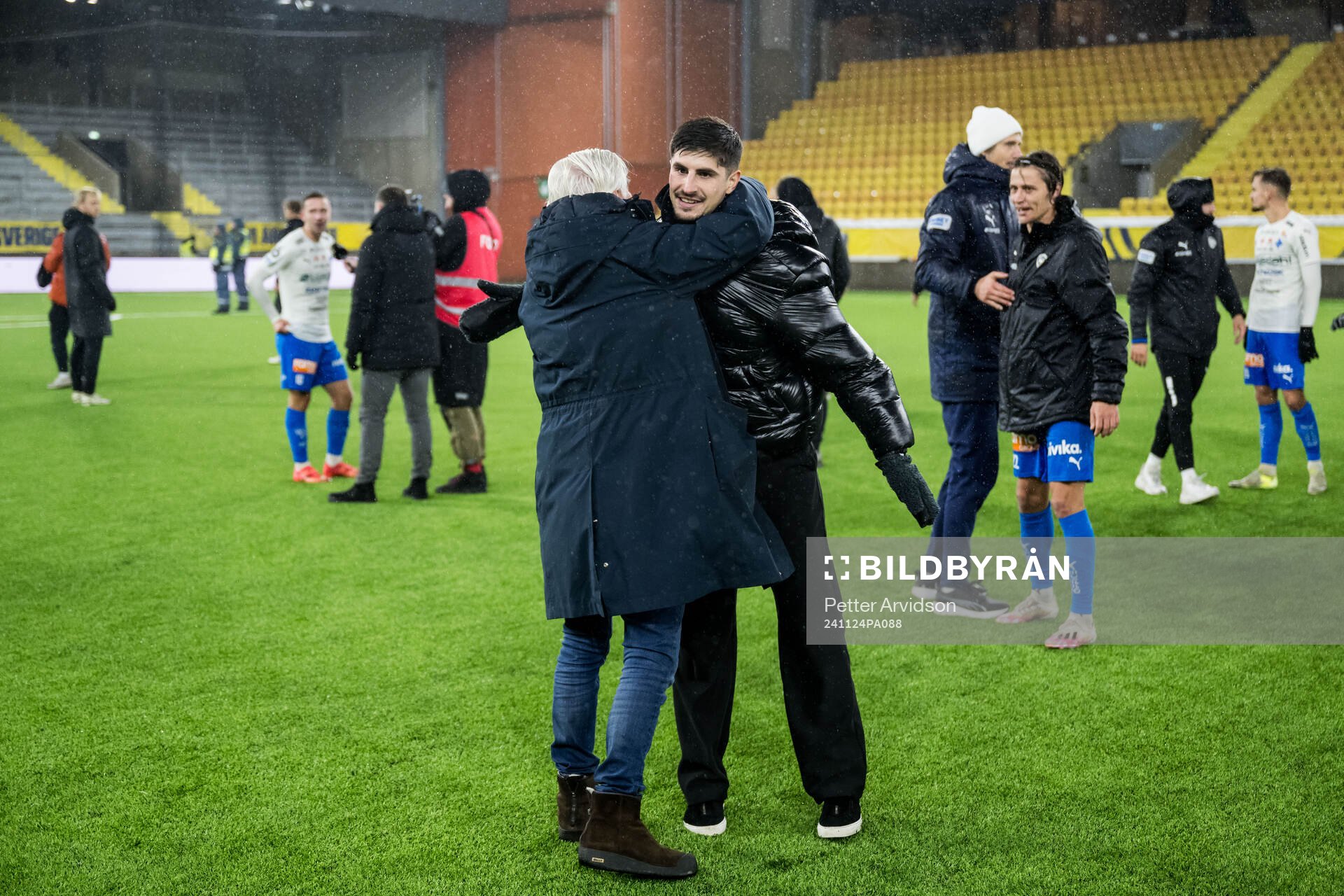 Värnamos Emin Grozdanic jublar
