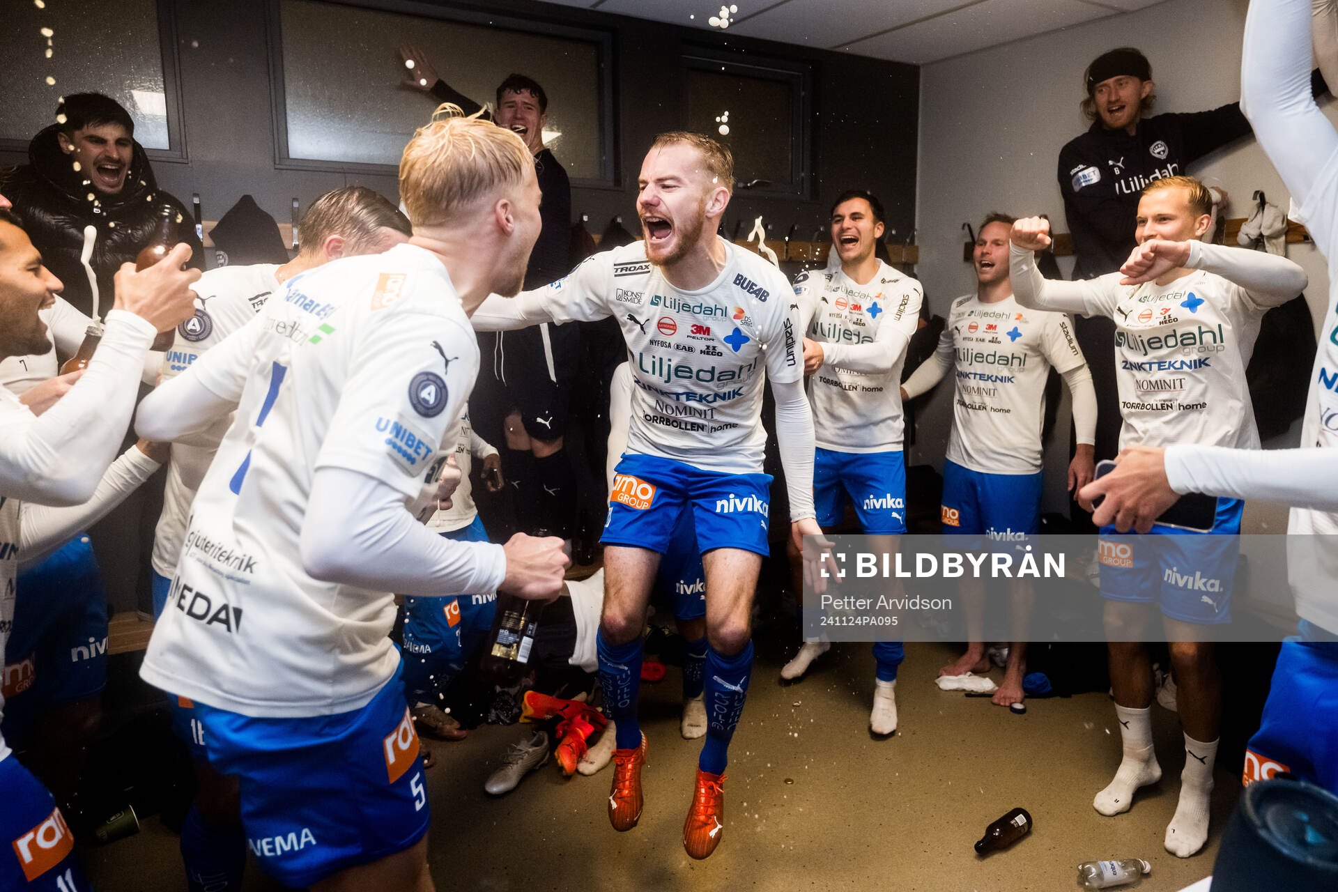 Värnamos Freddy Winsth jublar