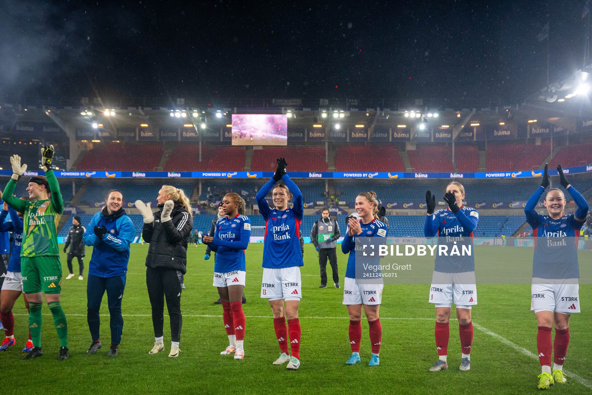 Mimmi Löfwenius Veum, Sædis Run Heidarsdottir and players